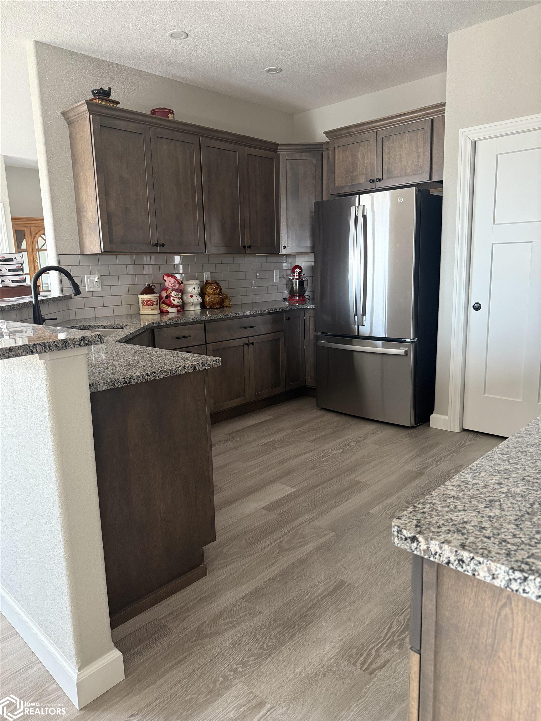 701 Mulberry Street, Janesville, Iowa image 3
