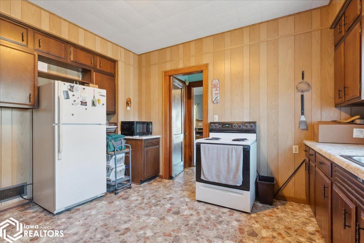 514 Washington Street, Gladbrook, Iowa image 17