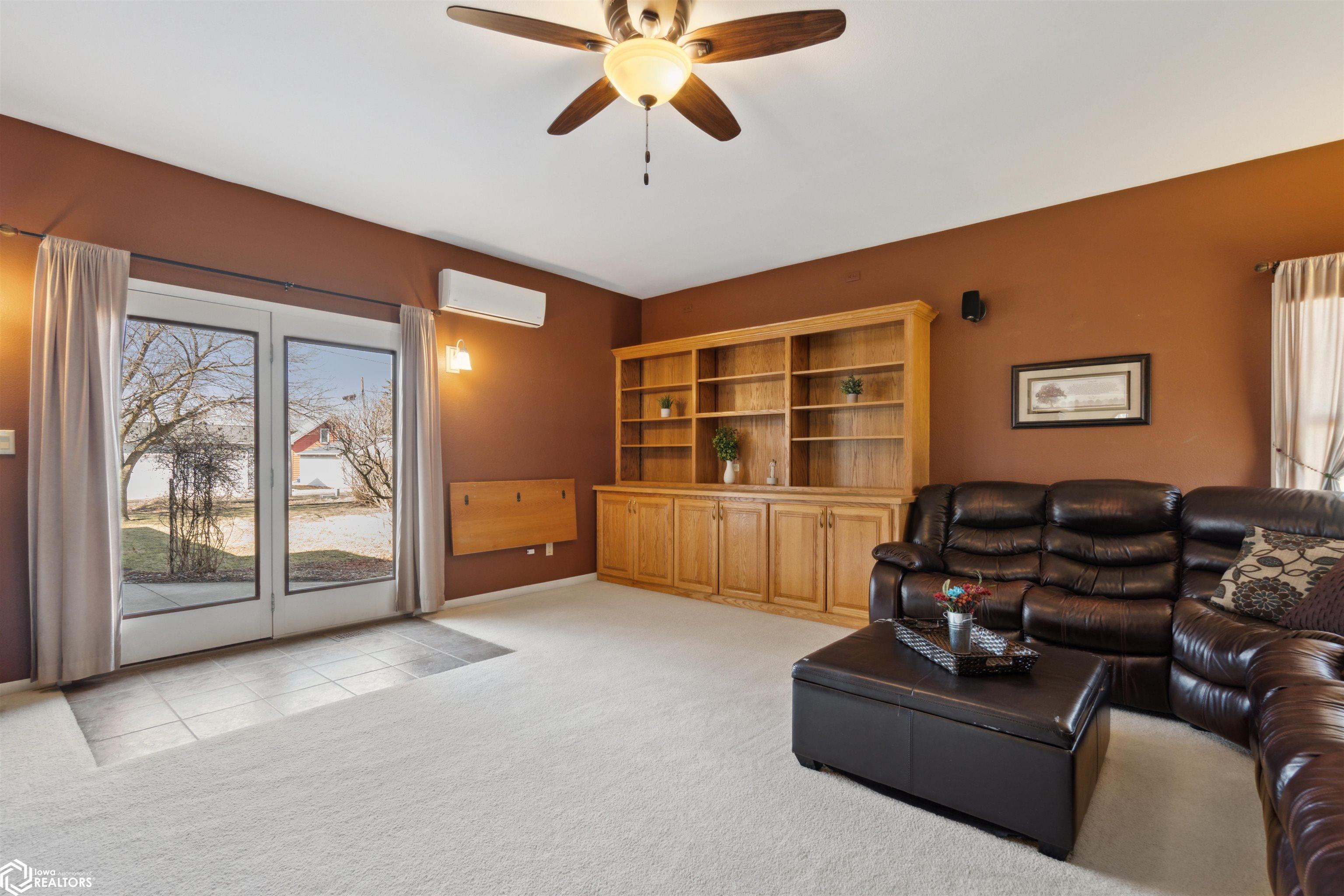513 E Poplar Street, Roland, Iowa image 13