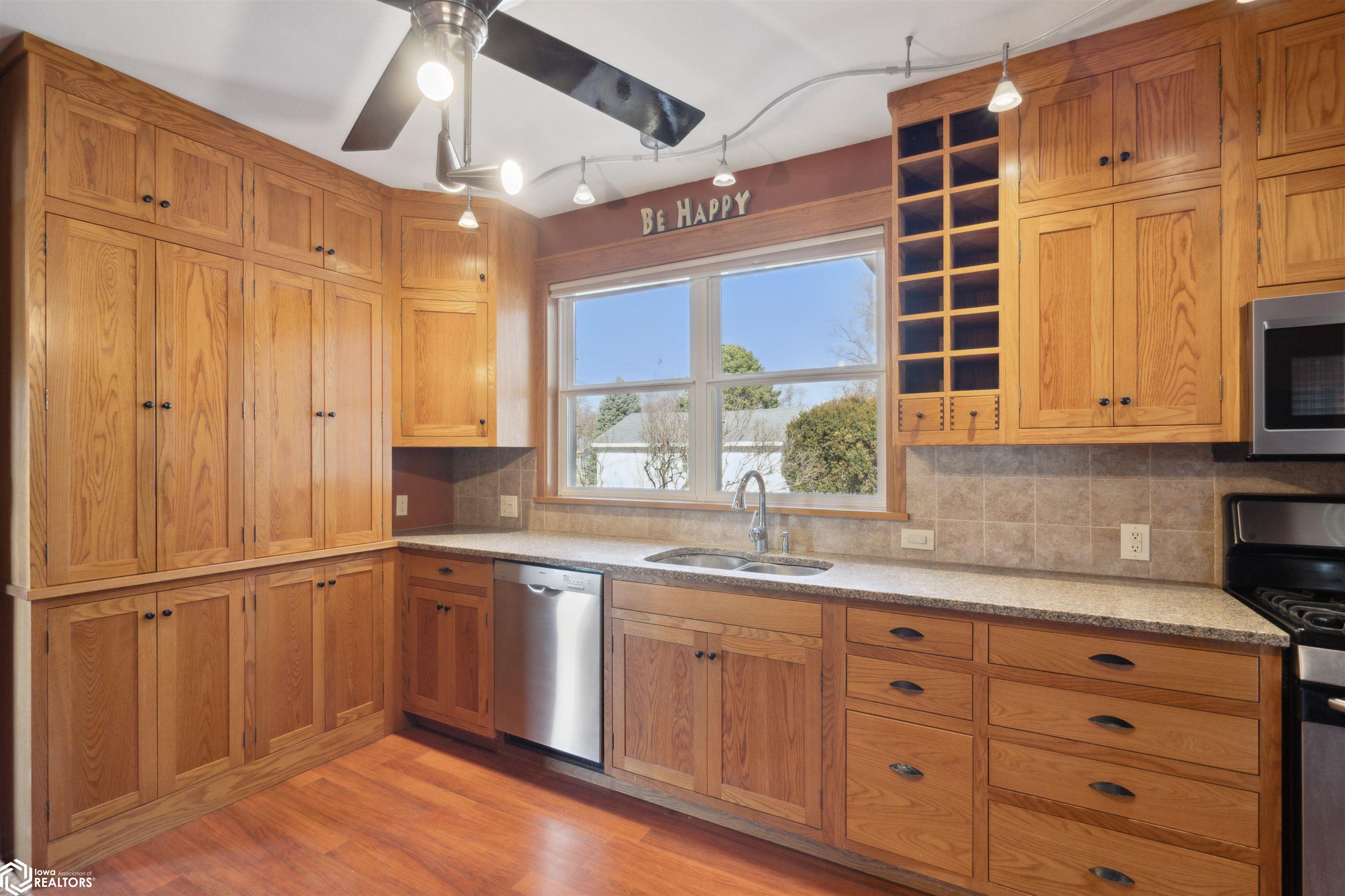513 E Poplar Street, Roland, Iowa image 15