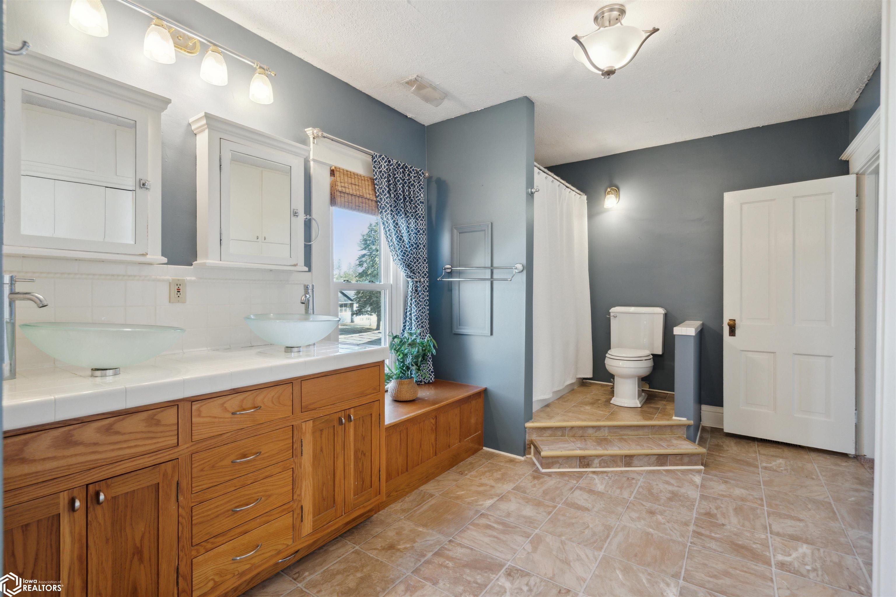 513 E Poplar Street, Roland, Iowa image 21