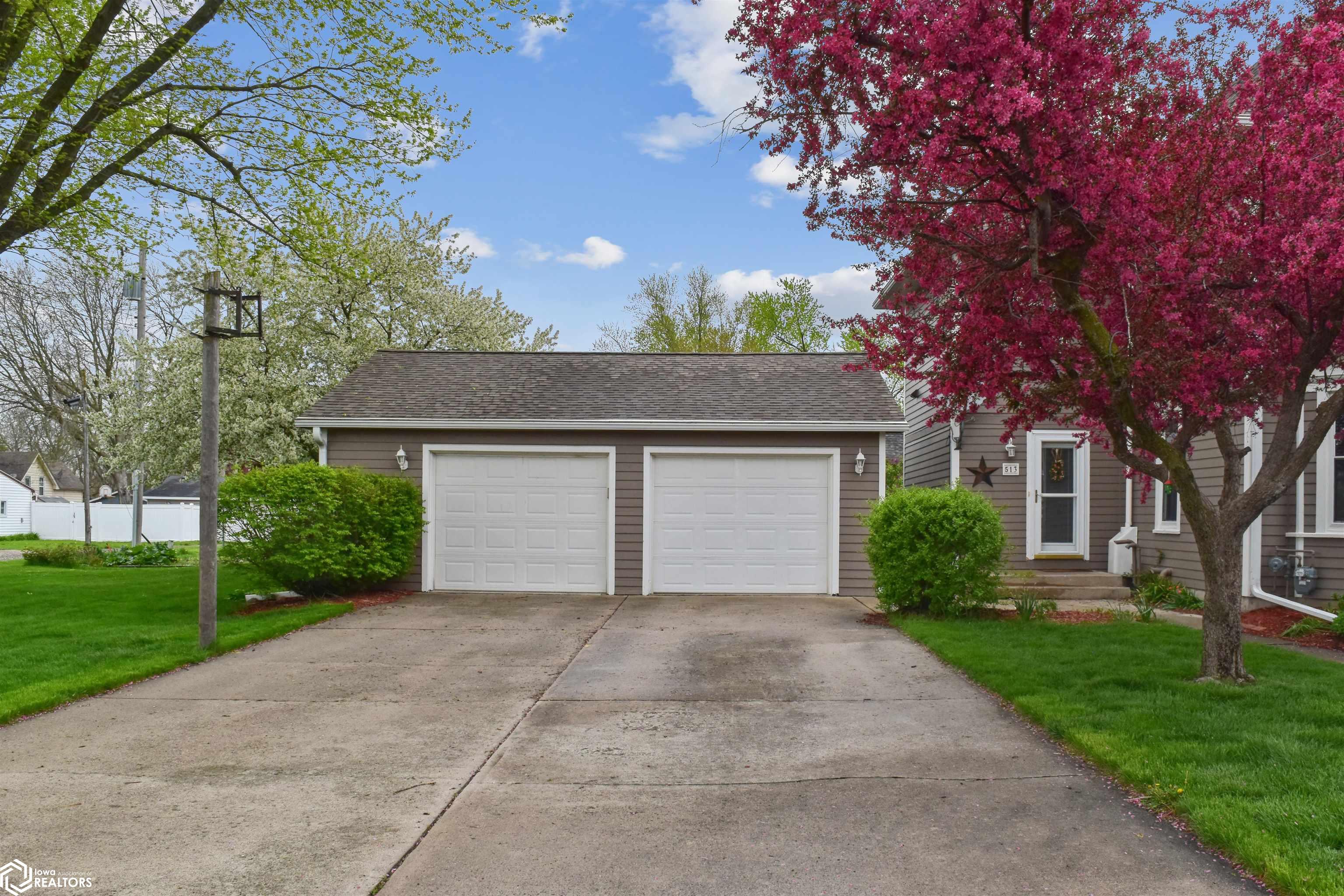 513 E Poplar Street, Roland, Iowa image 38