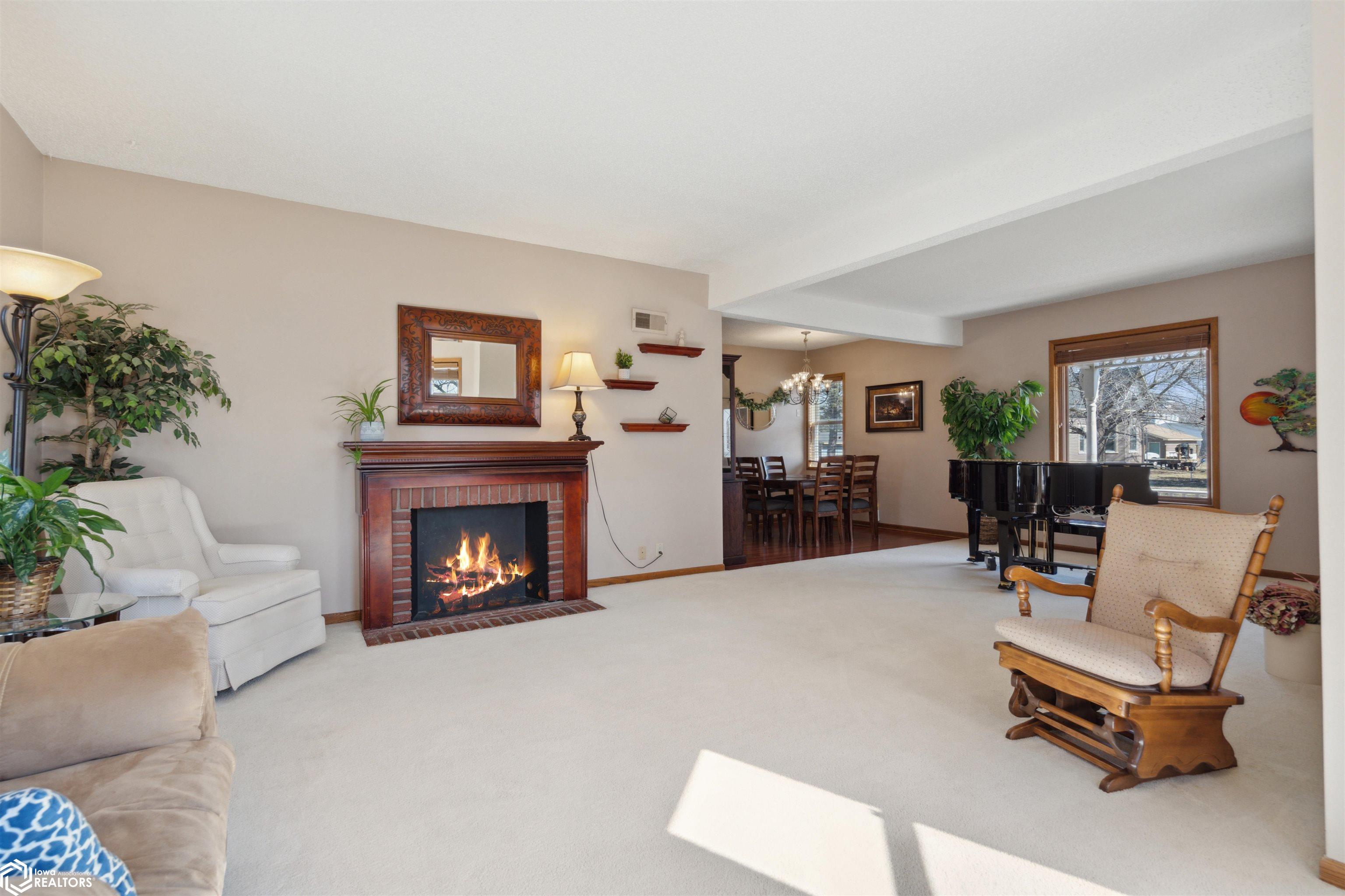 513 E Poplar Street, Roland, Iowa image 5