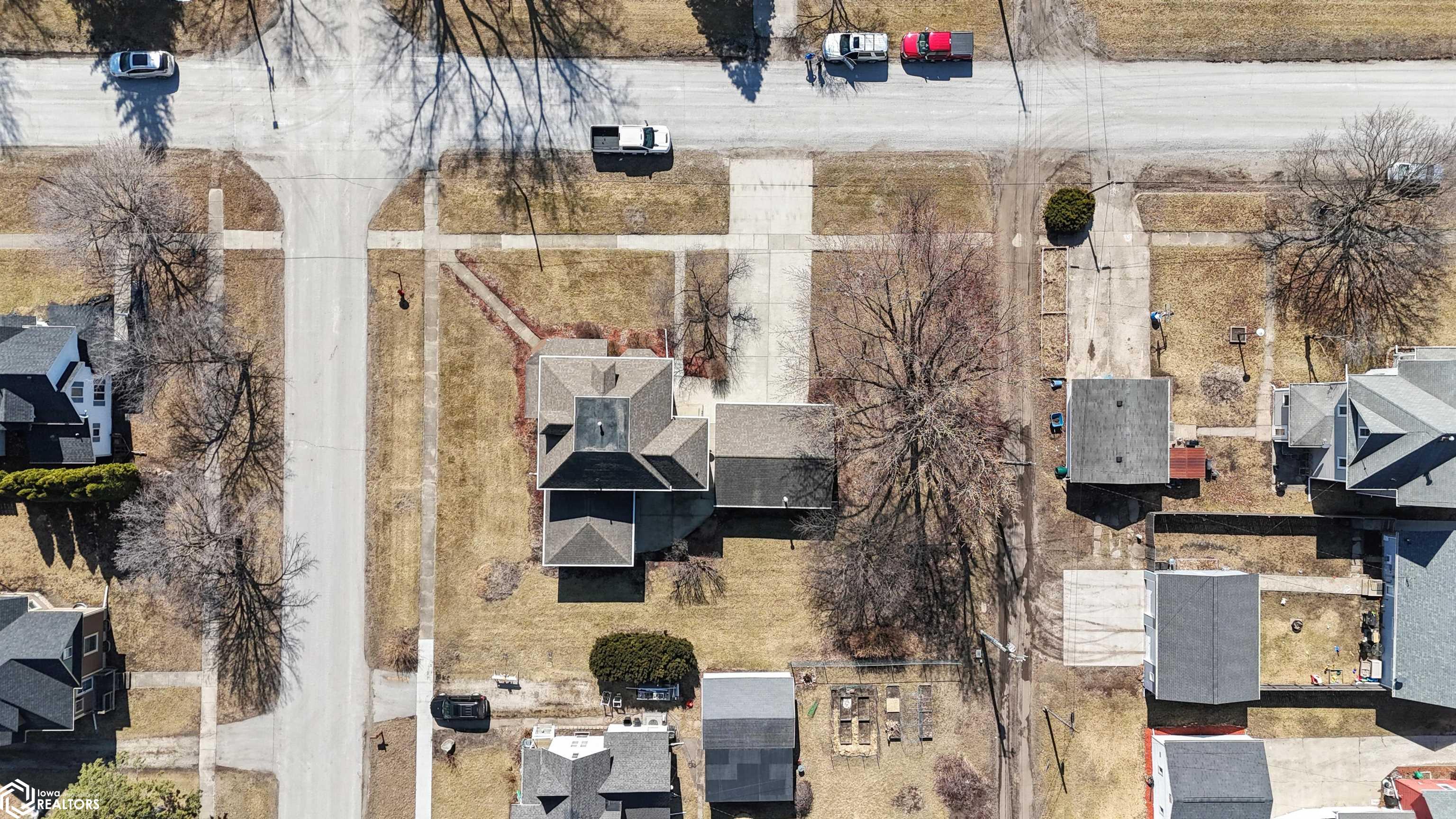 513 E Poplar Street, Roland, Iowa image 42