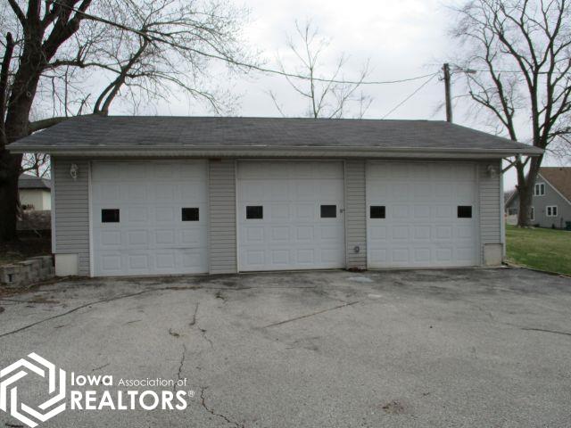 305 W Jefferson Street, Bloomfield, Iowa image 2