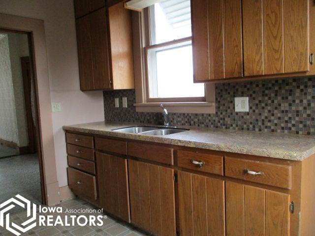 305 W Jefferson Street, Bloomfield, Iowa image 4