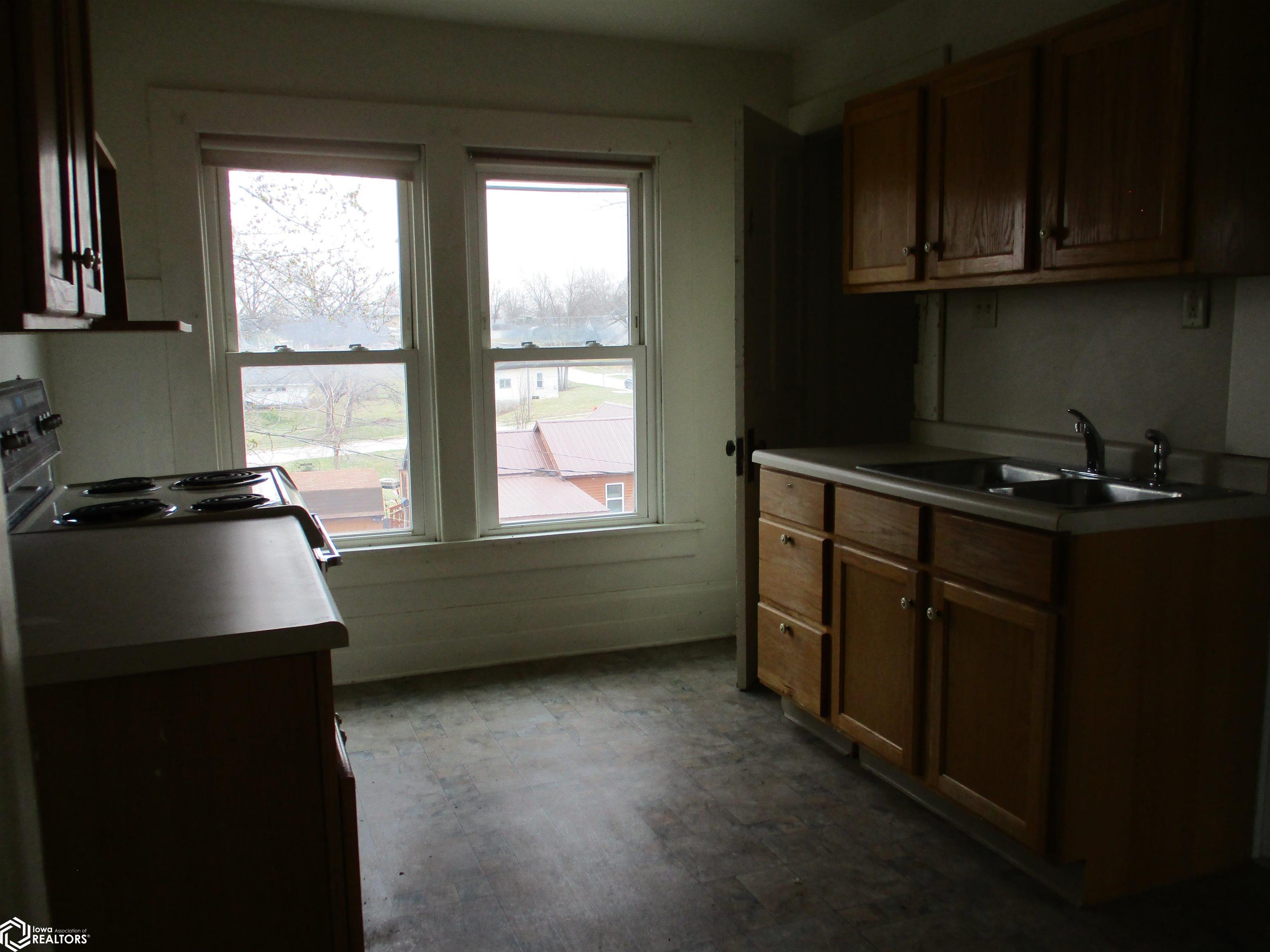 305 W Jefferson Street, Bloomfield, Iowa image 37