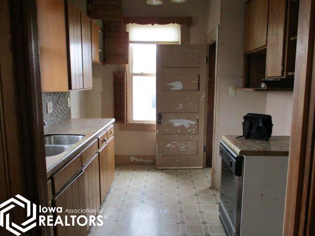 305 W Jefferson Street, Bloomfield, Iowa image 8