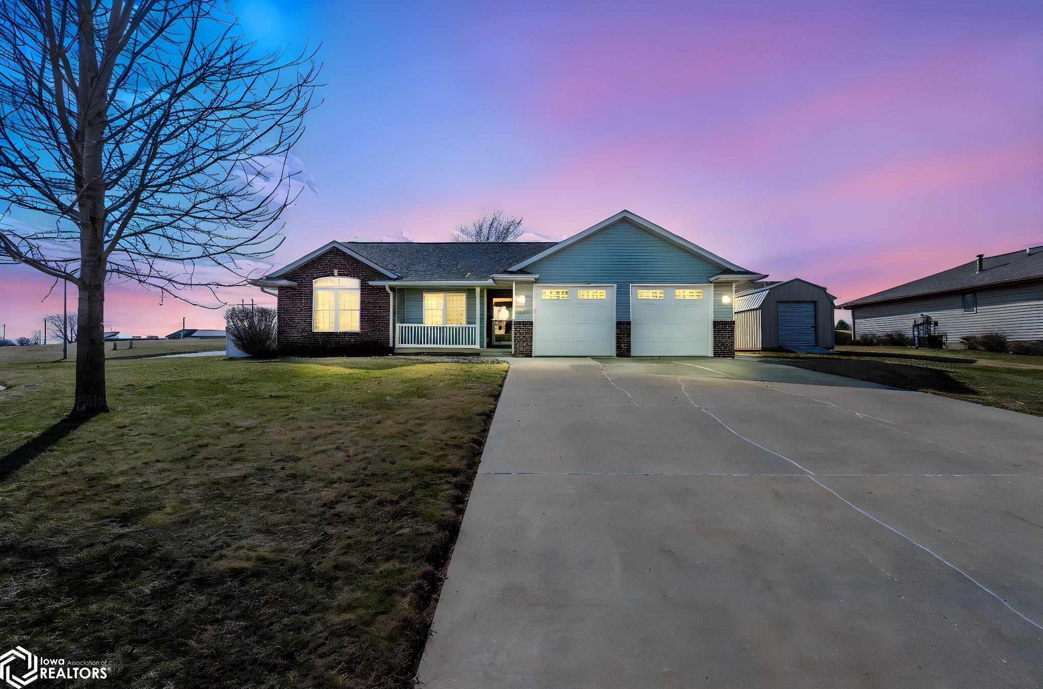 3001 Country Club View, Harlan, Iowa image 1