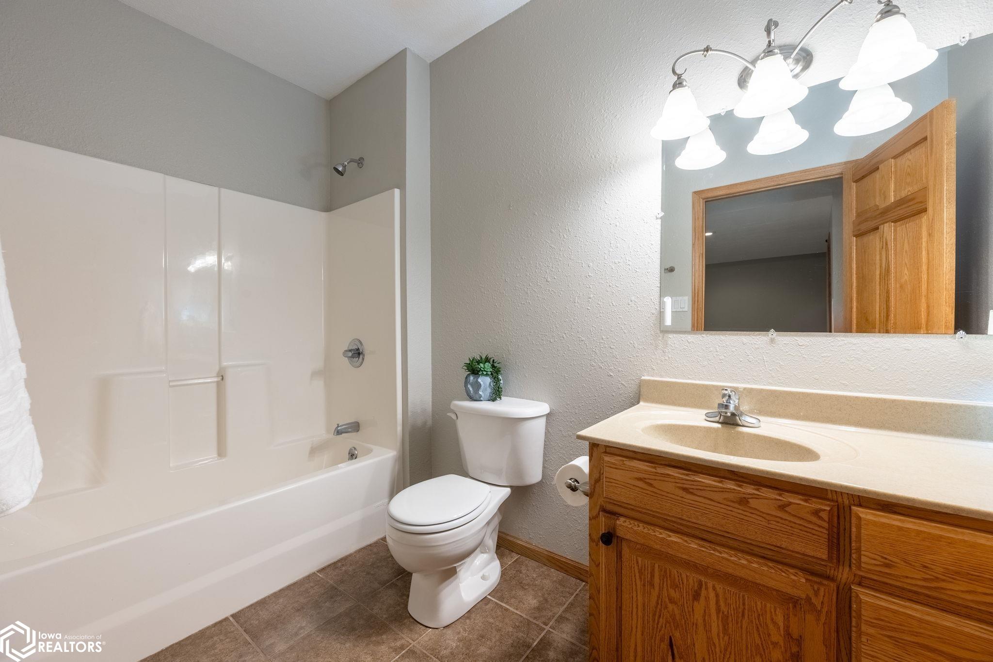 3001 Country Club View, Harlan, Iowa image 39
