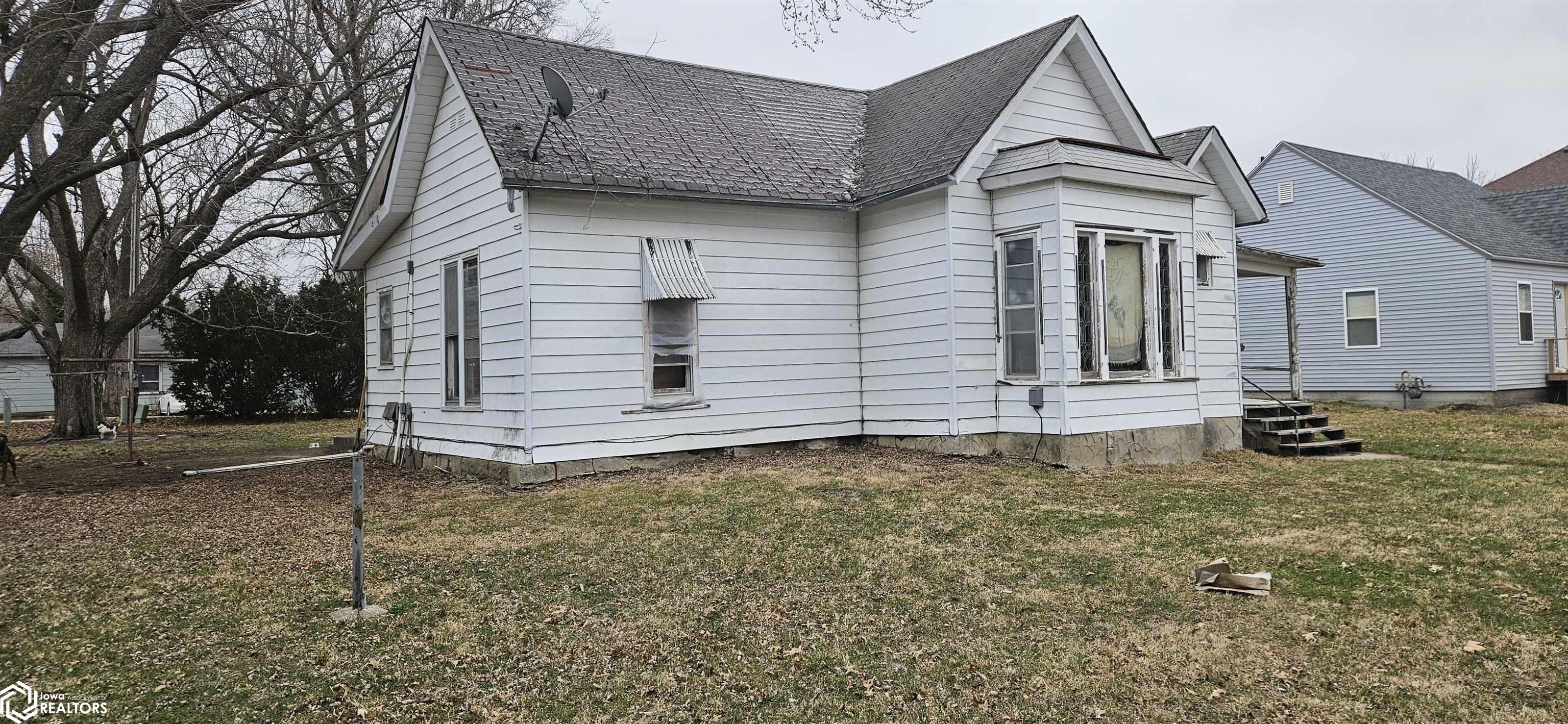 311 N Linden, Lamoni, Iowa image 2