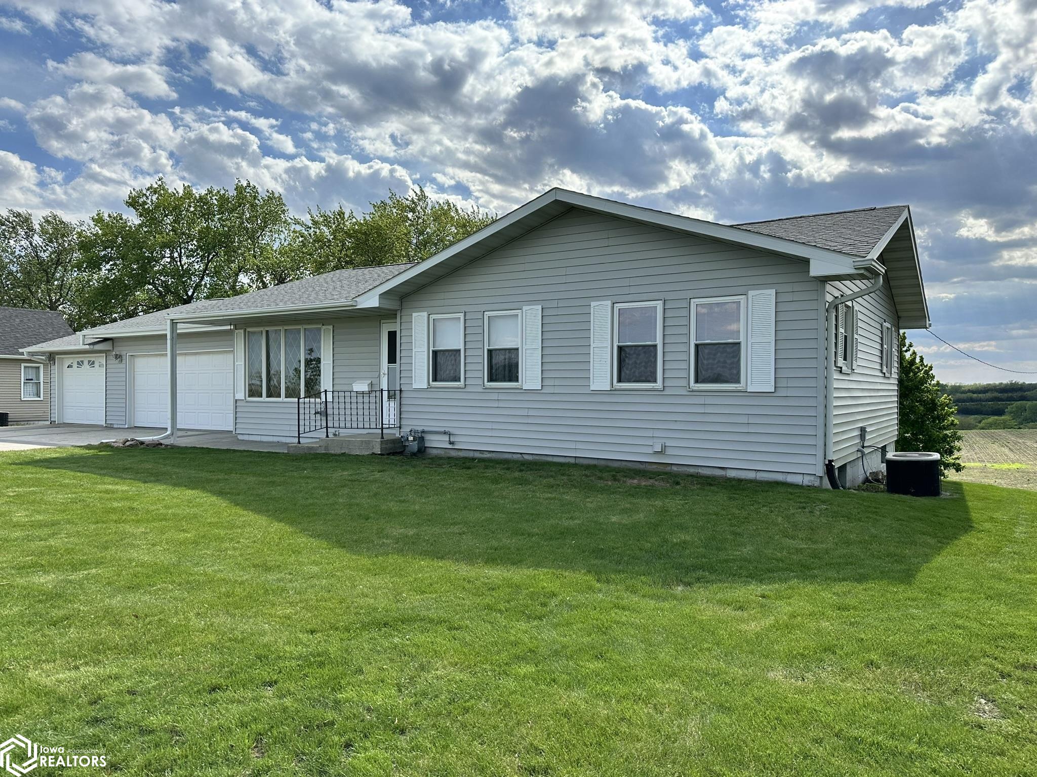 2017 Quincy Street, Corning, Iowa image 2