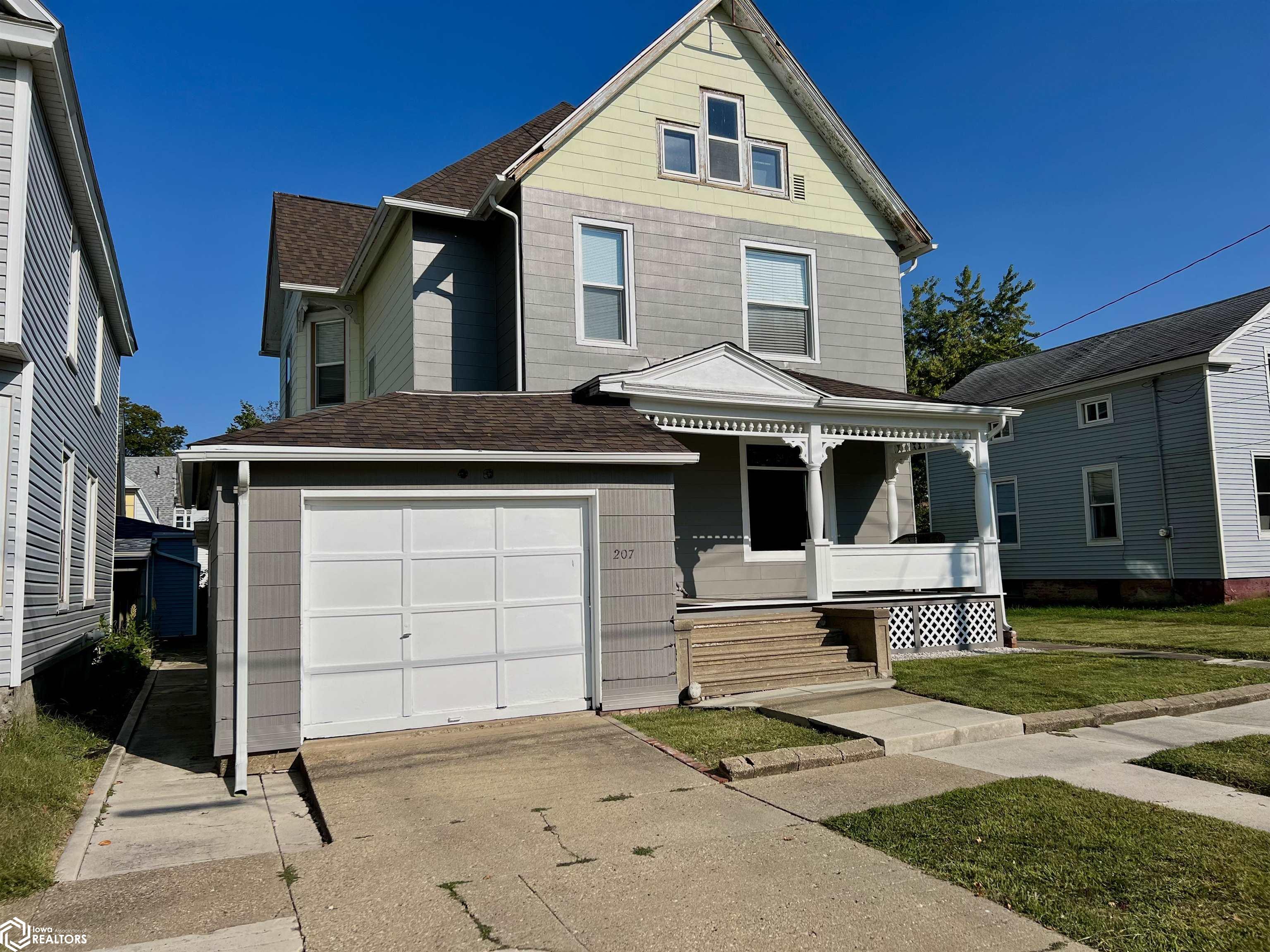 207 S 3rd Street, Monmouth, Illinois image 1