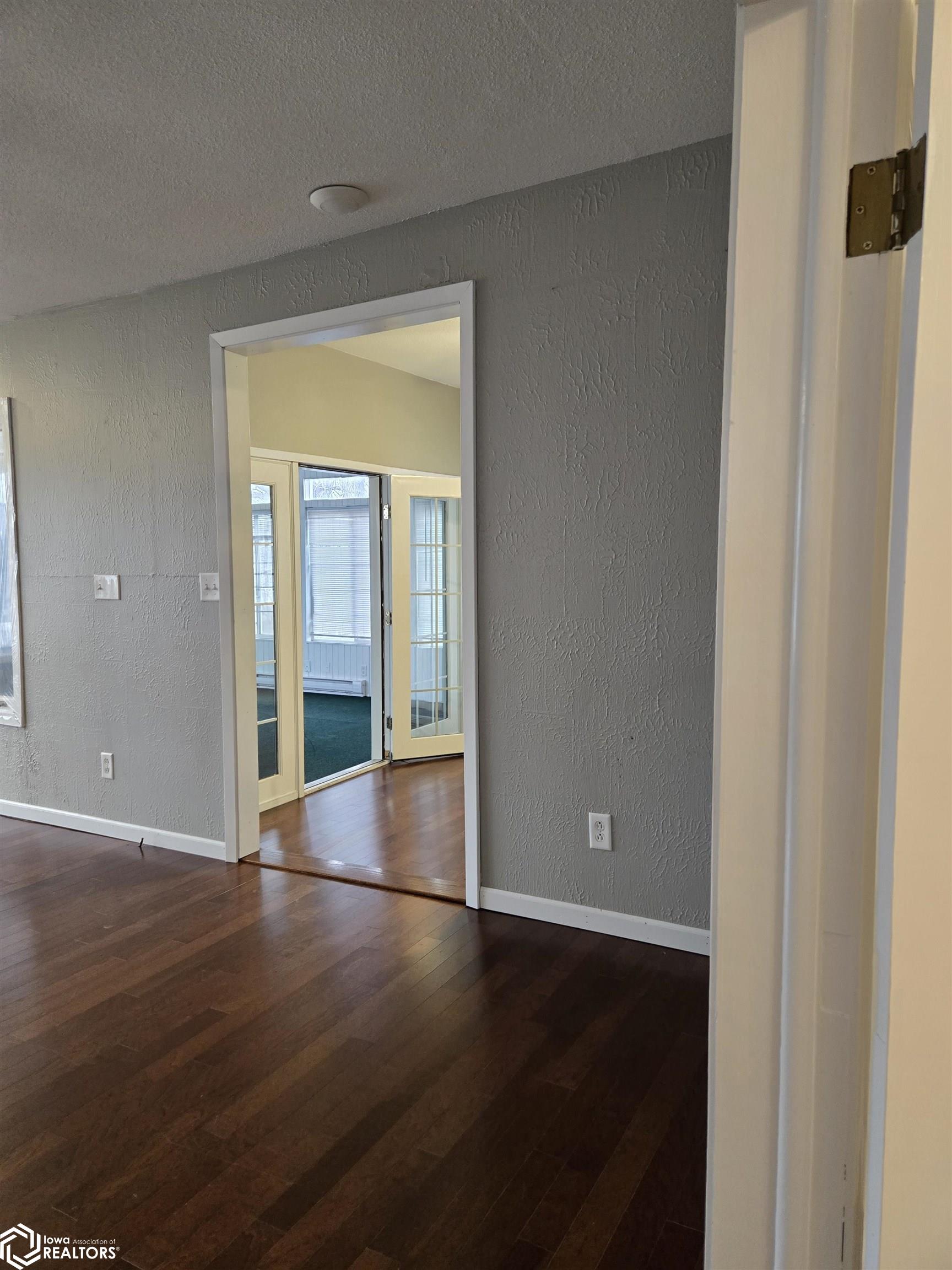 406 W Maple Street, Centerville, Iowa image 37
