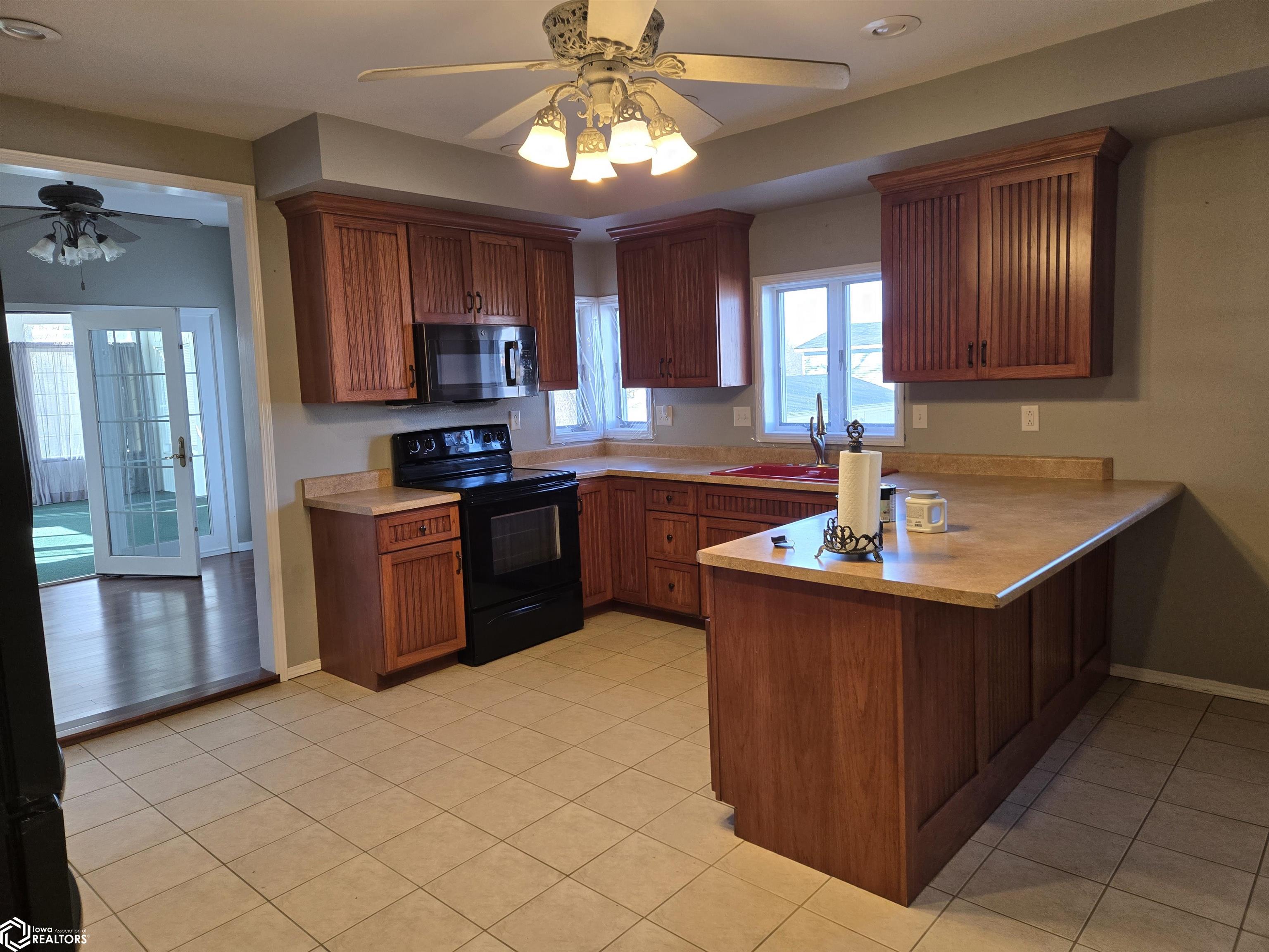 406 W Maple Street, Centerville, Iowa image 9
