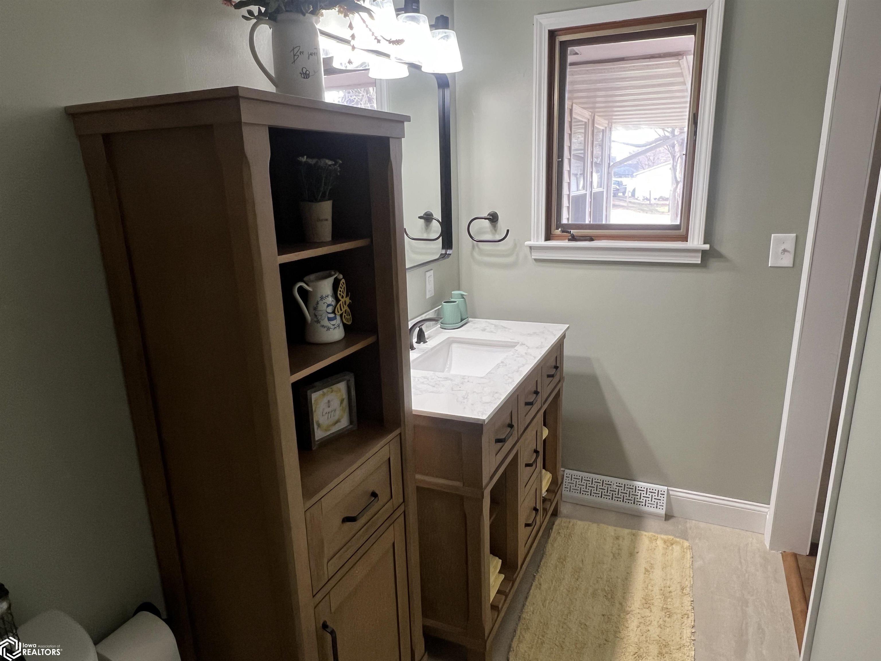 610 E Washington Street, Mount Pleasant, Iowa image 33