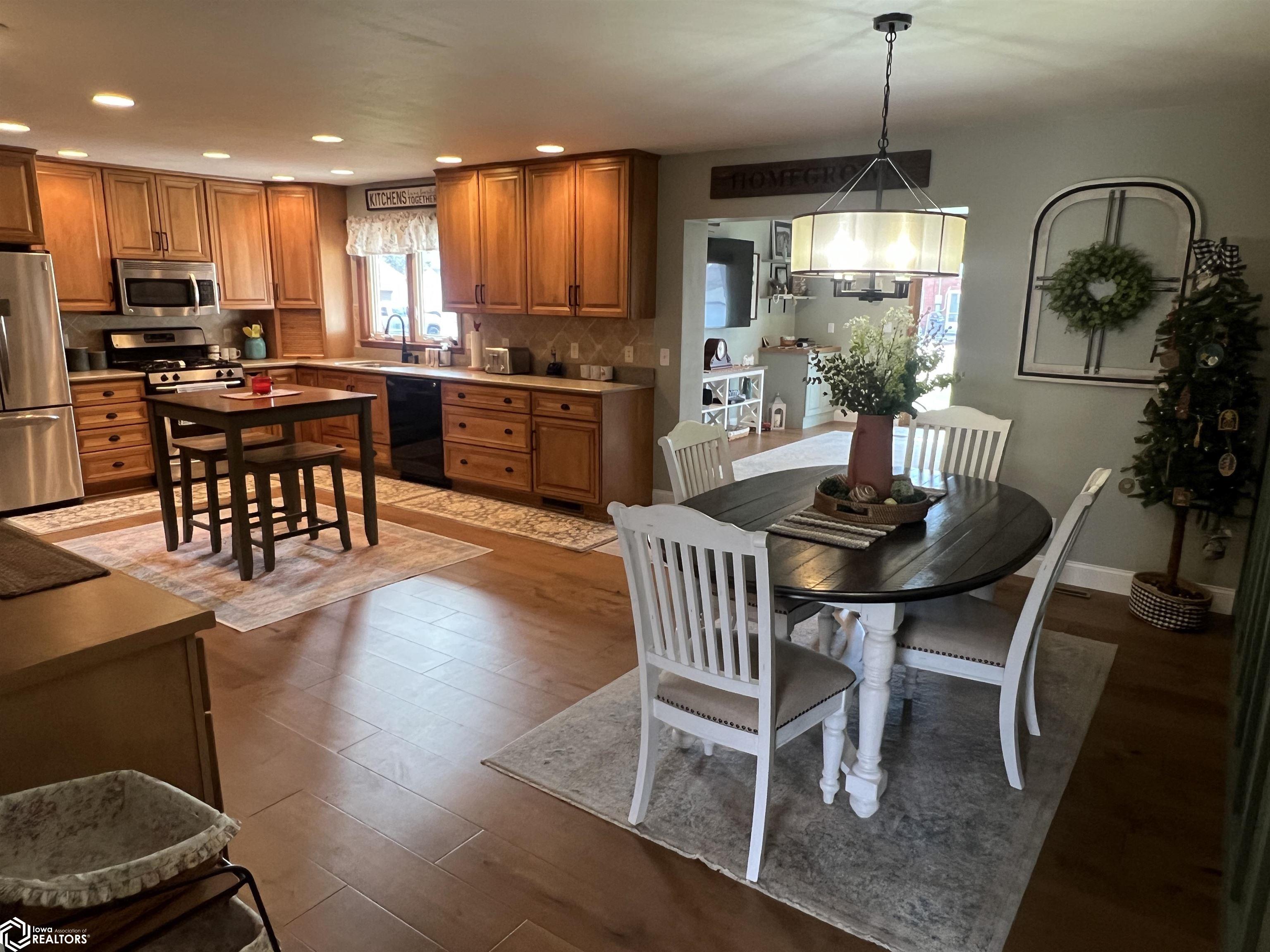 610 E Washington Street, Mount Pleasant, Iowa image 9