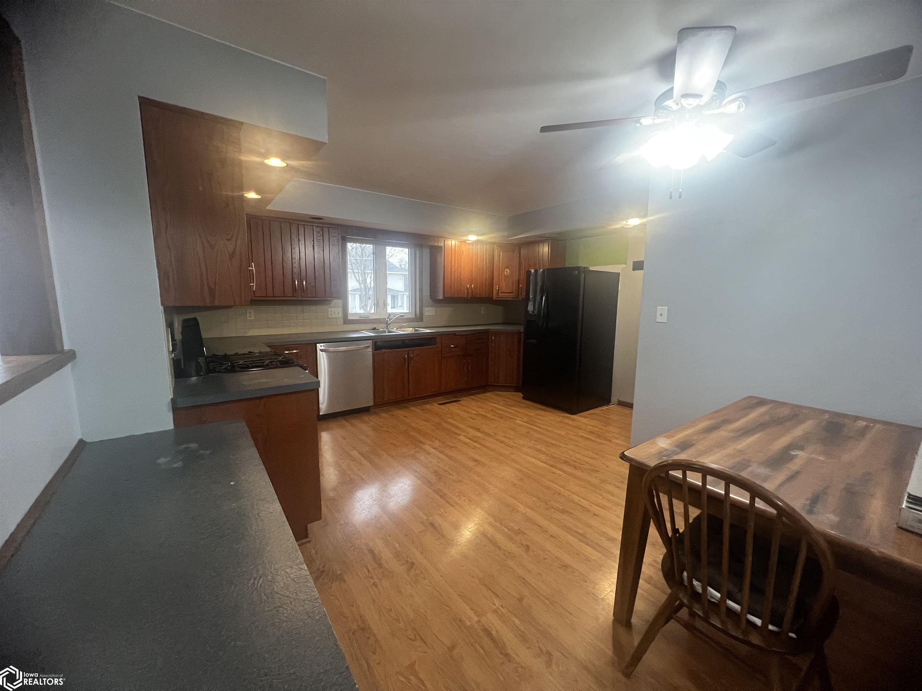 309 8th St. S., Humboldt, Iowa image 29