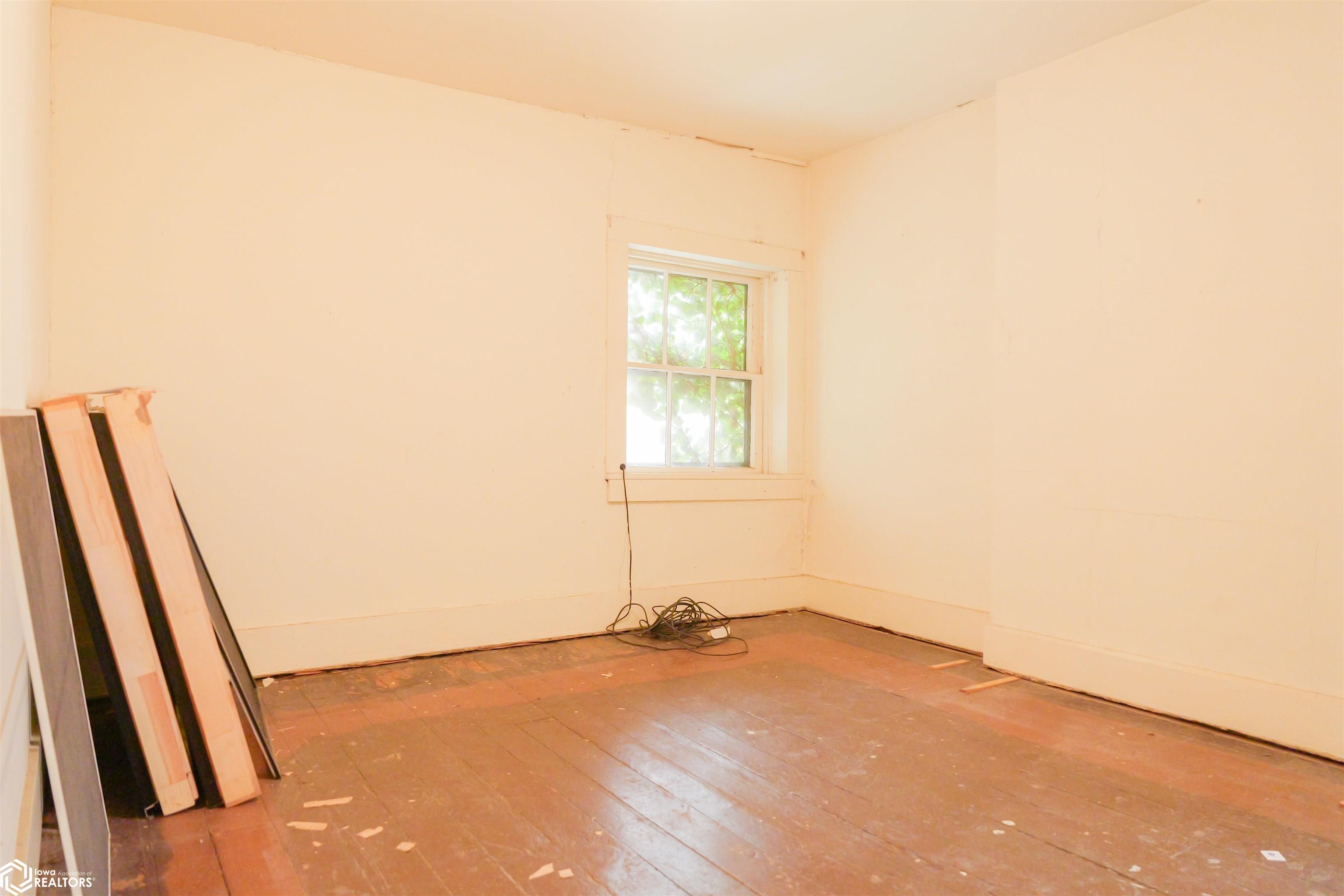 520 Columbia Street, Burlington, Iowa image 35