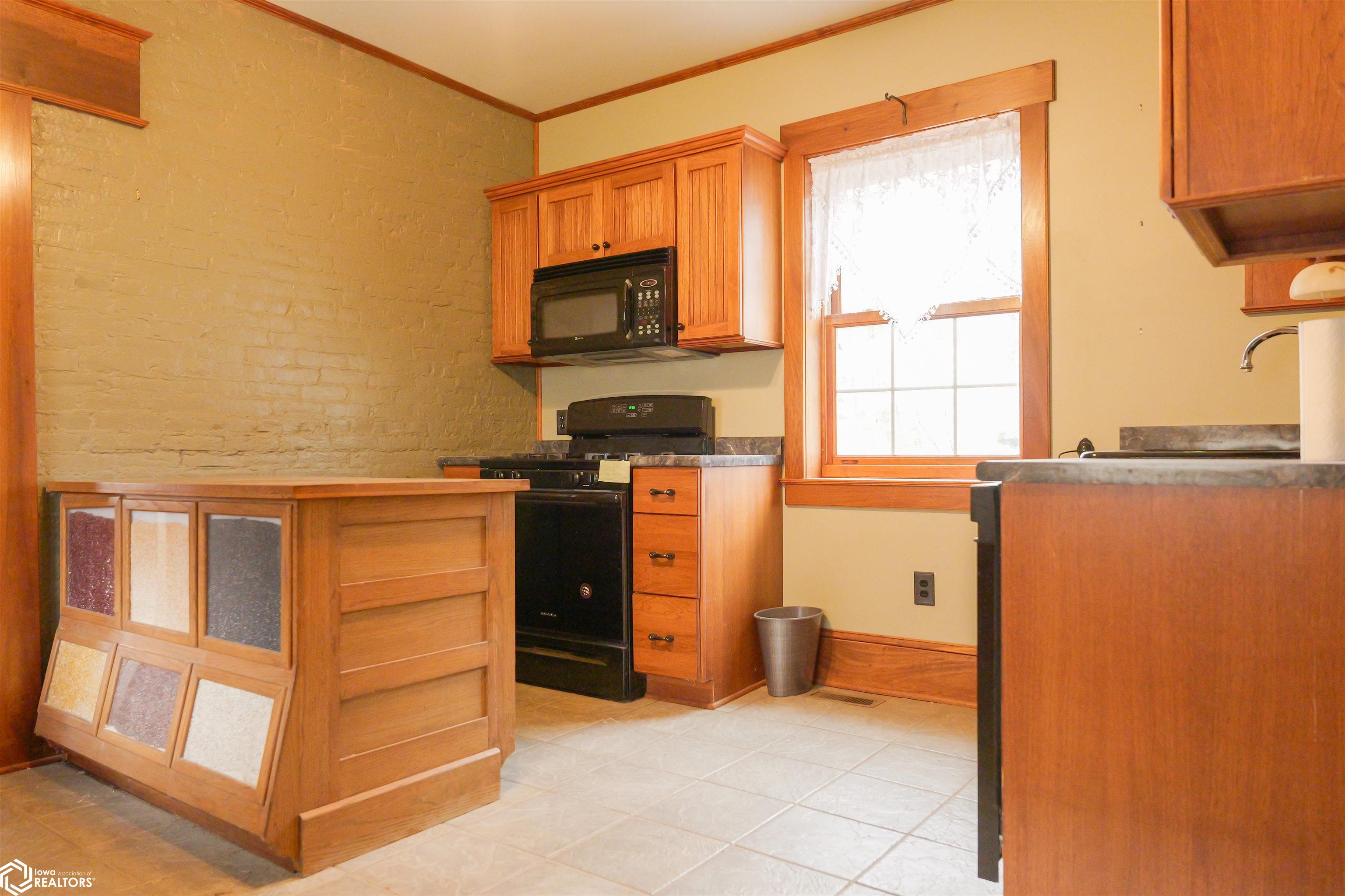 520 Columbia Street, Burlington, Iowa image 44