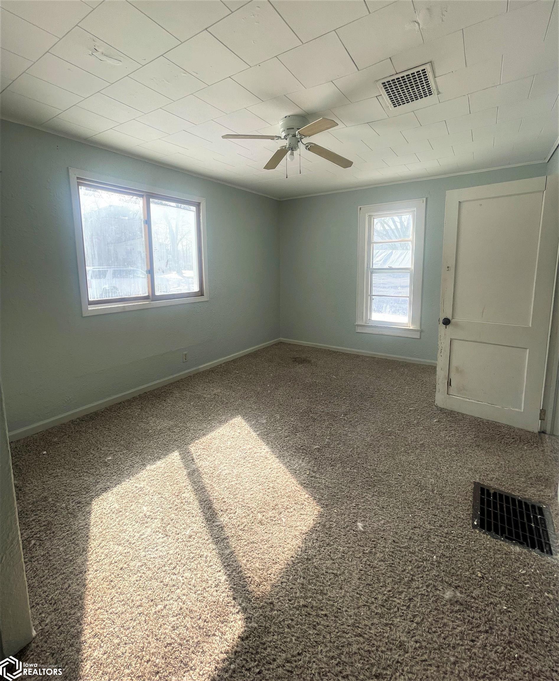 2505 7th Street, Emmetsburg, Iowa image 6