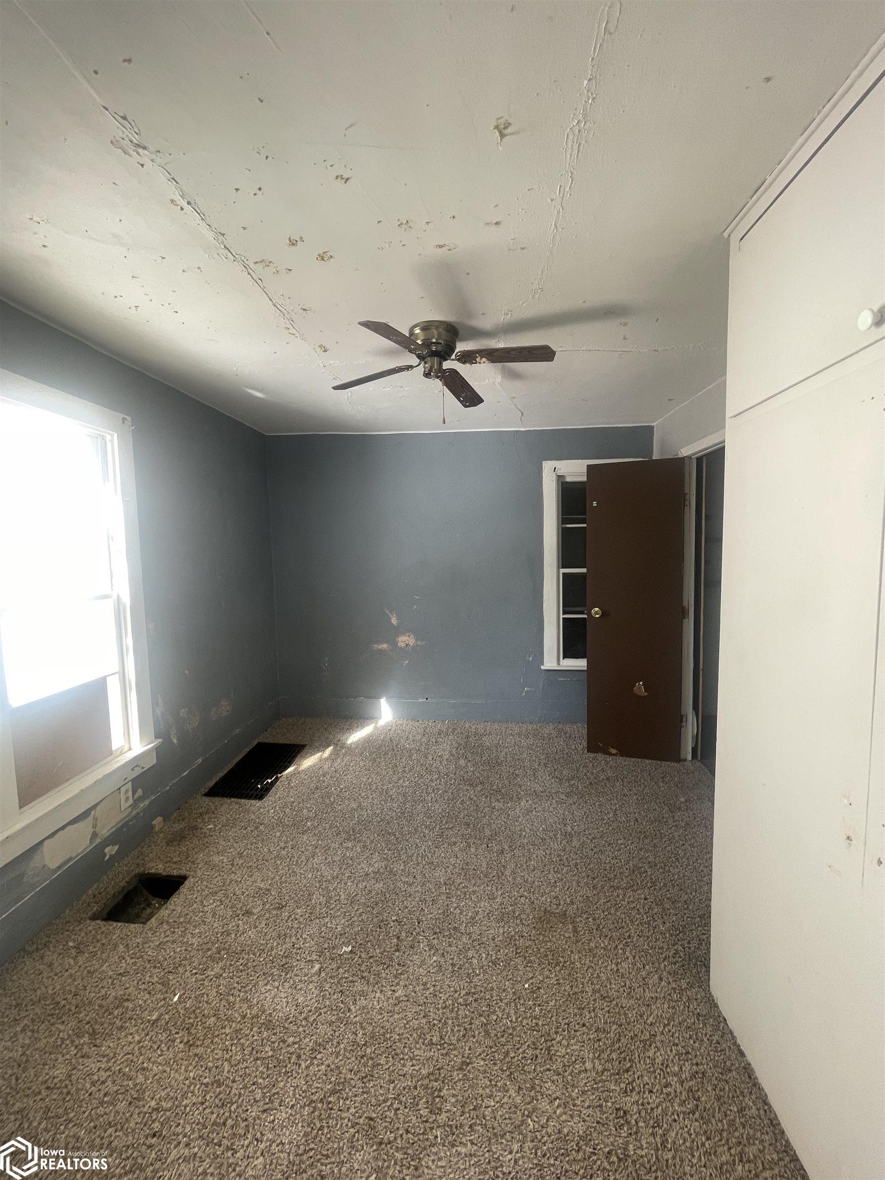 2505 7th Street, Emmetsburg, Iowa image 7