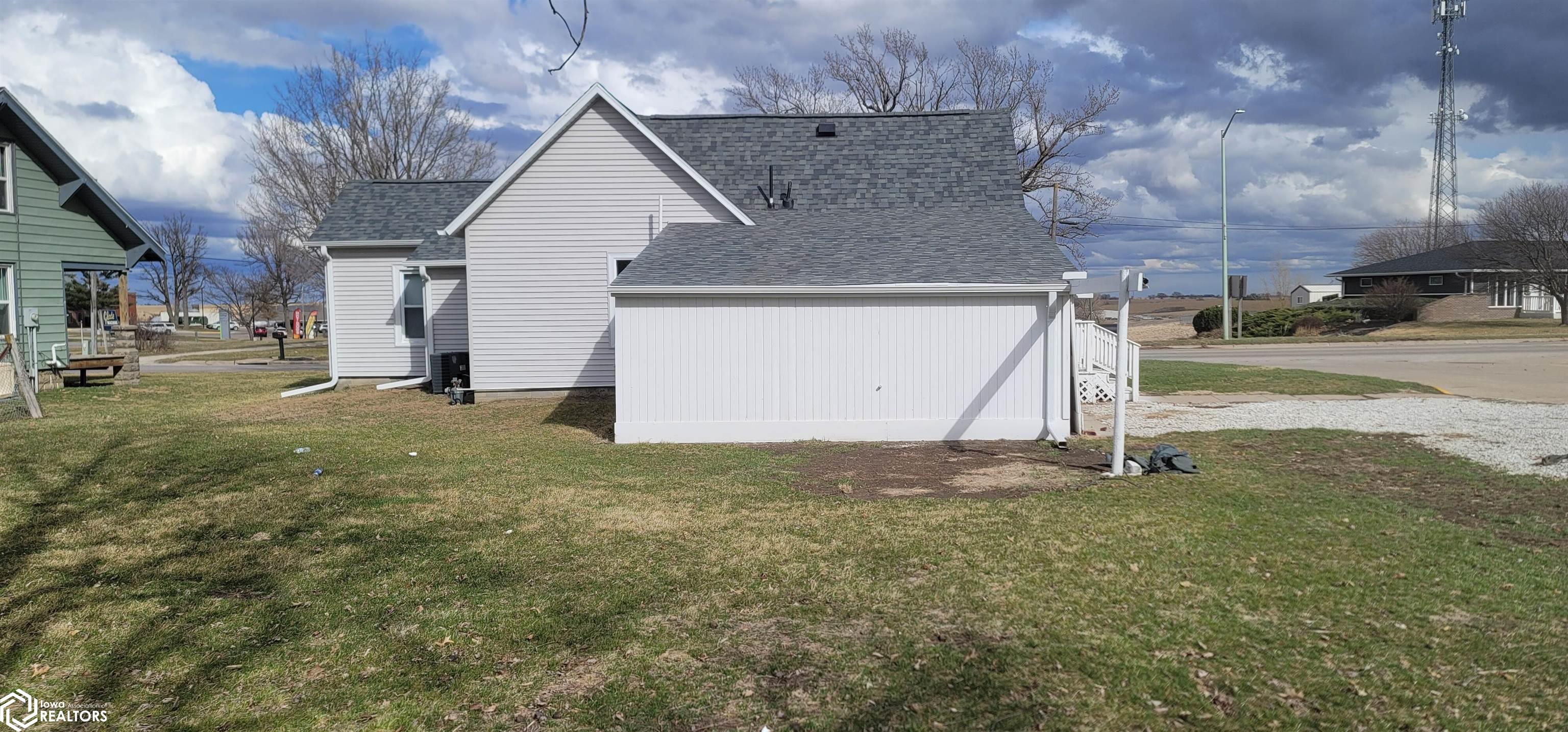 308 SE 6th Street, Greenfield, Iowa image 9