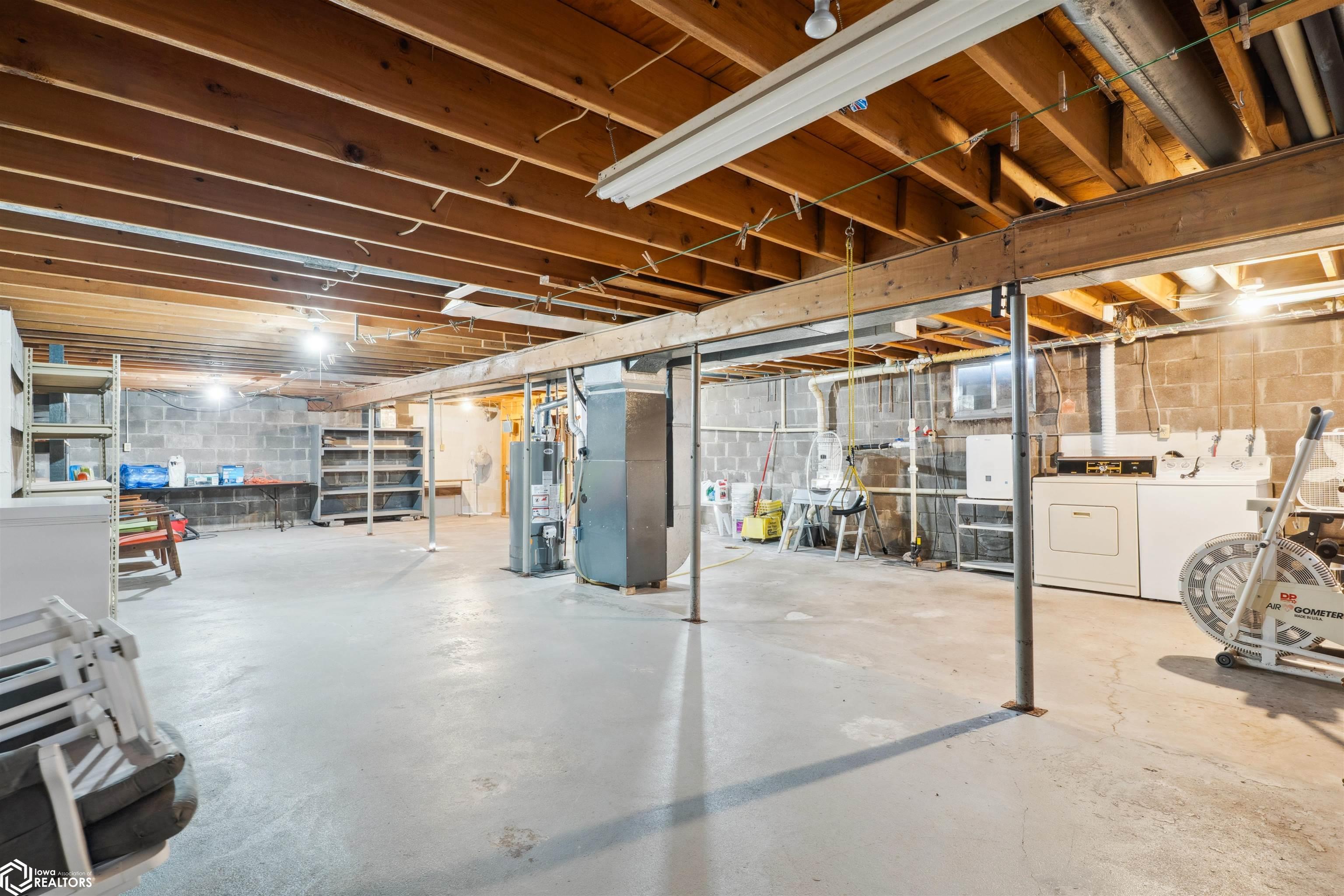 206 E Jackson St, Grandview, Iowa image 20