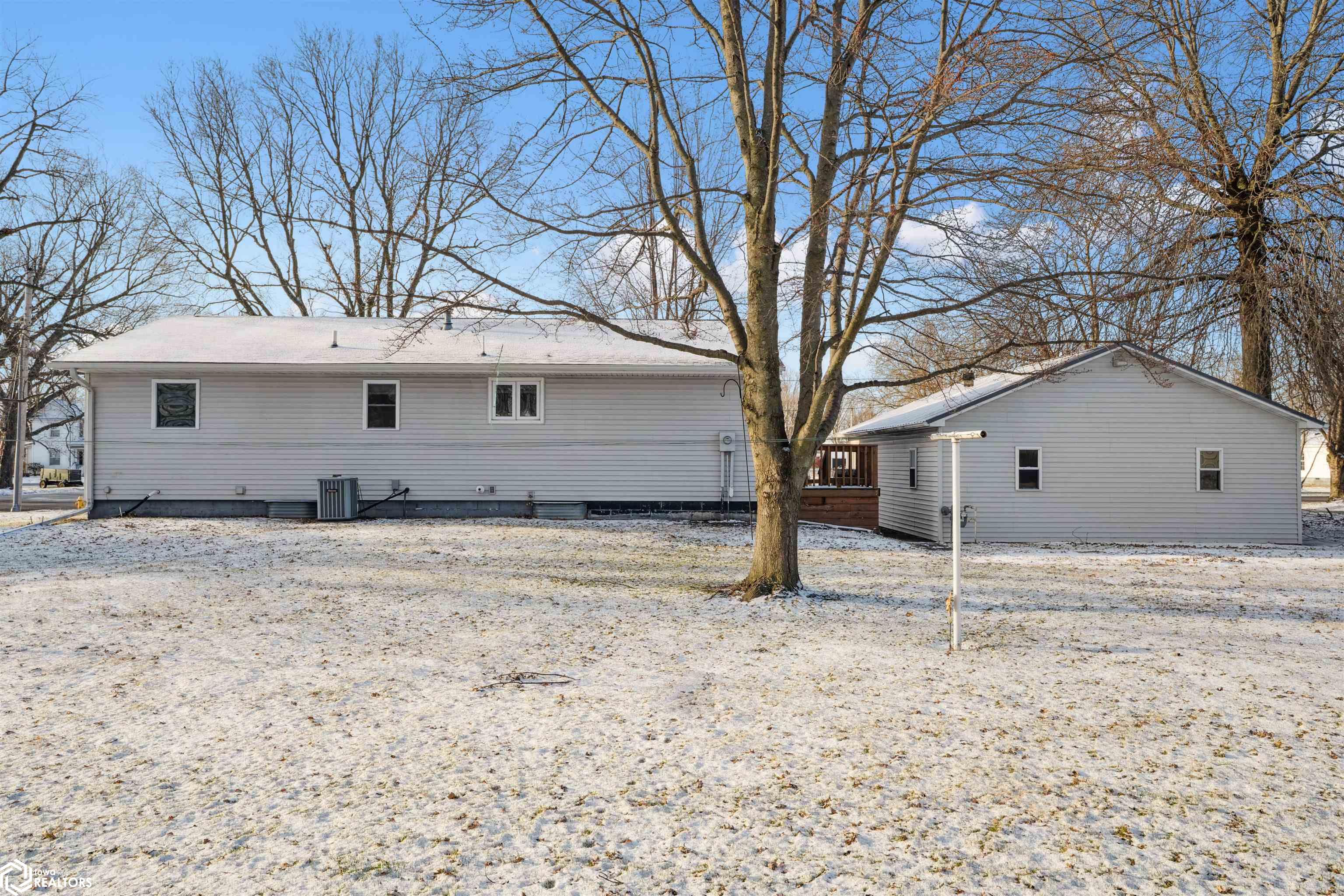 206 E Jackson St, Grandview, Iowa image 22