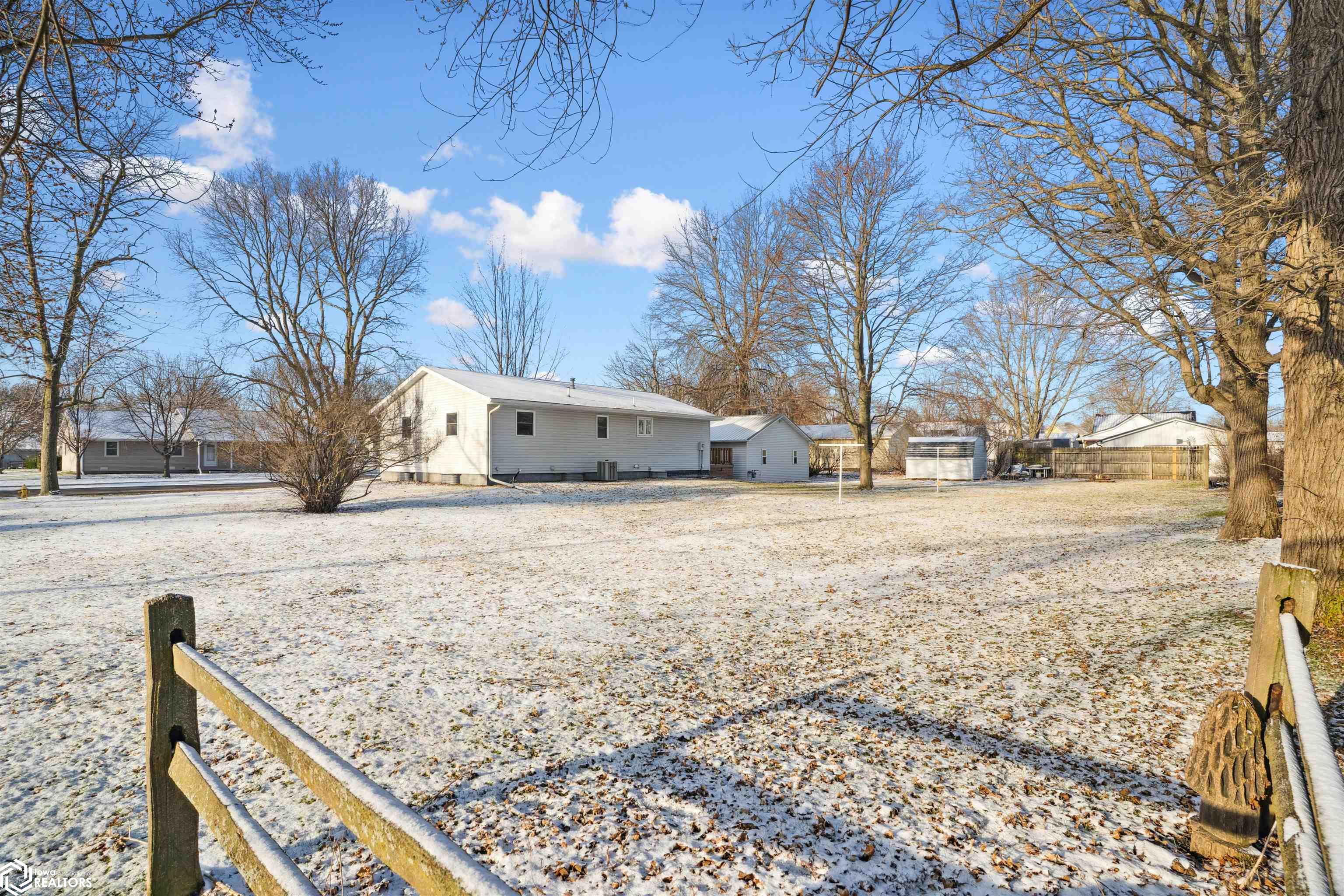 206 E Jackson St, Grandview, Iowa image 24