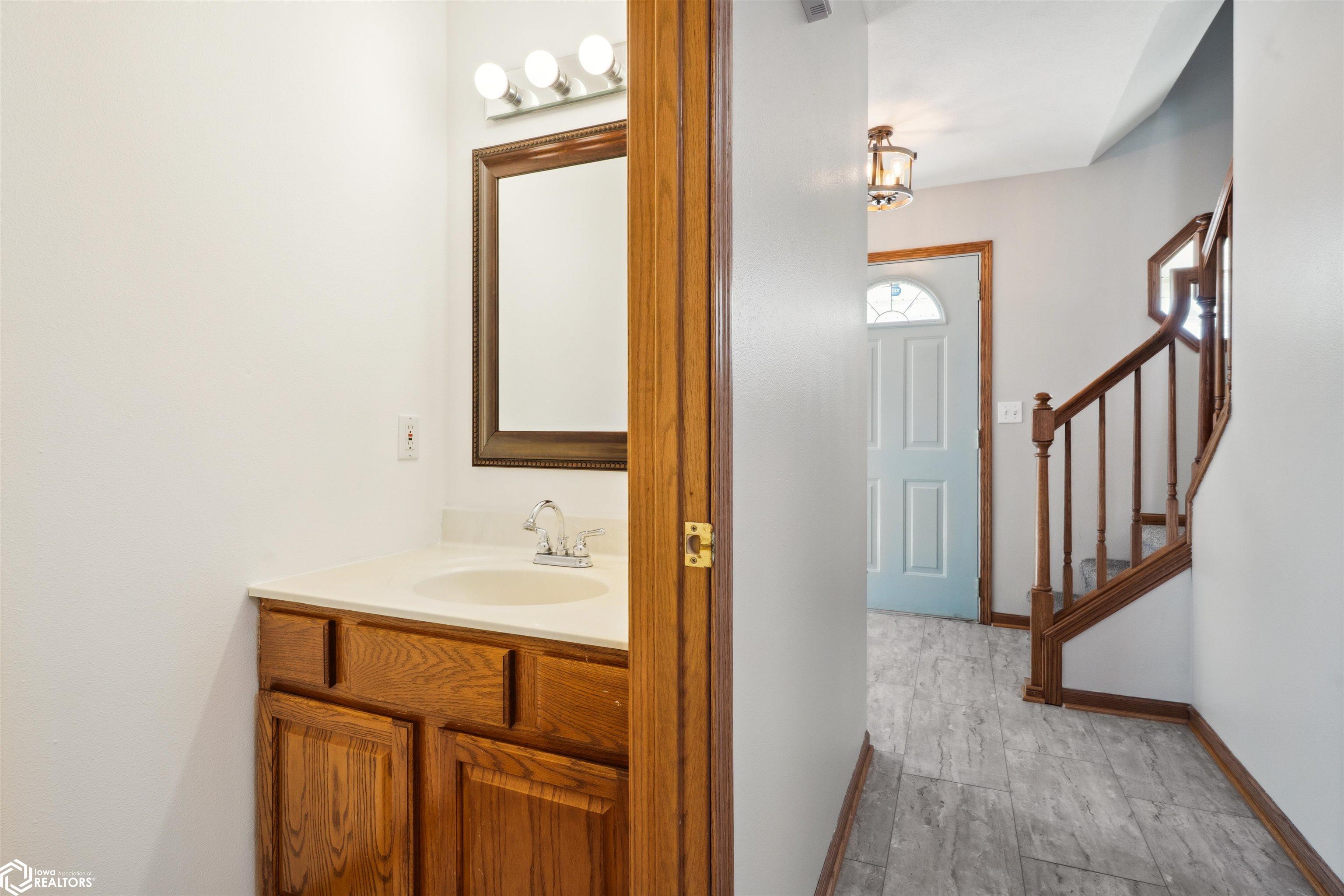 1802 Koestner St., Burlington, Iowa image 5