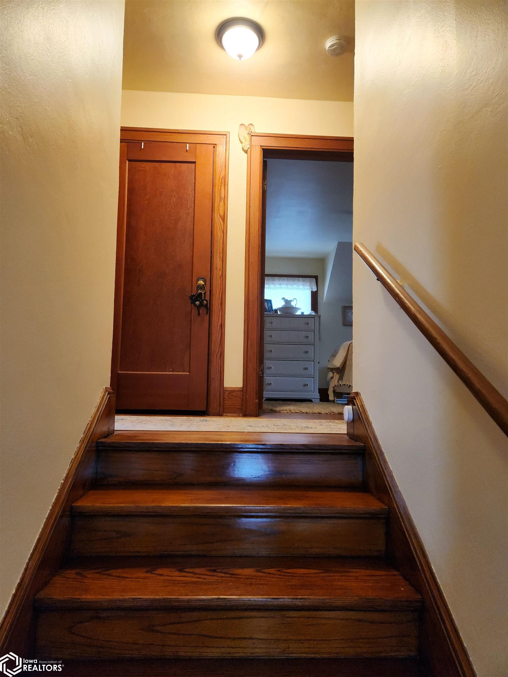 1003 East Street, Grinnell, Iowa image 19