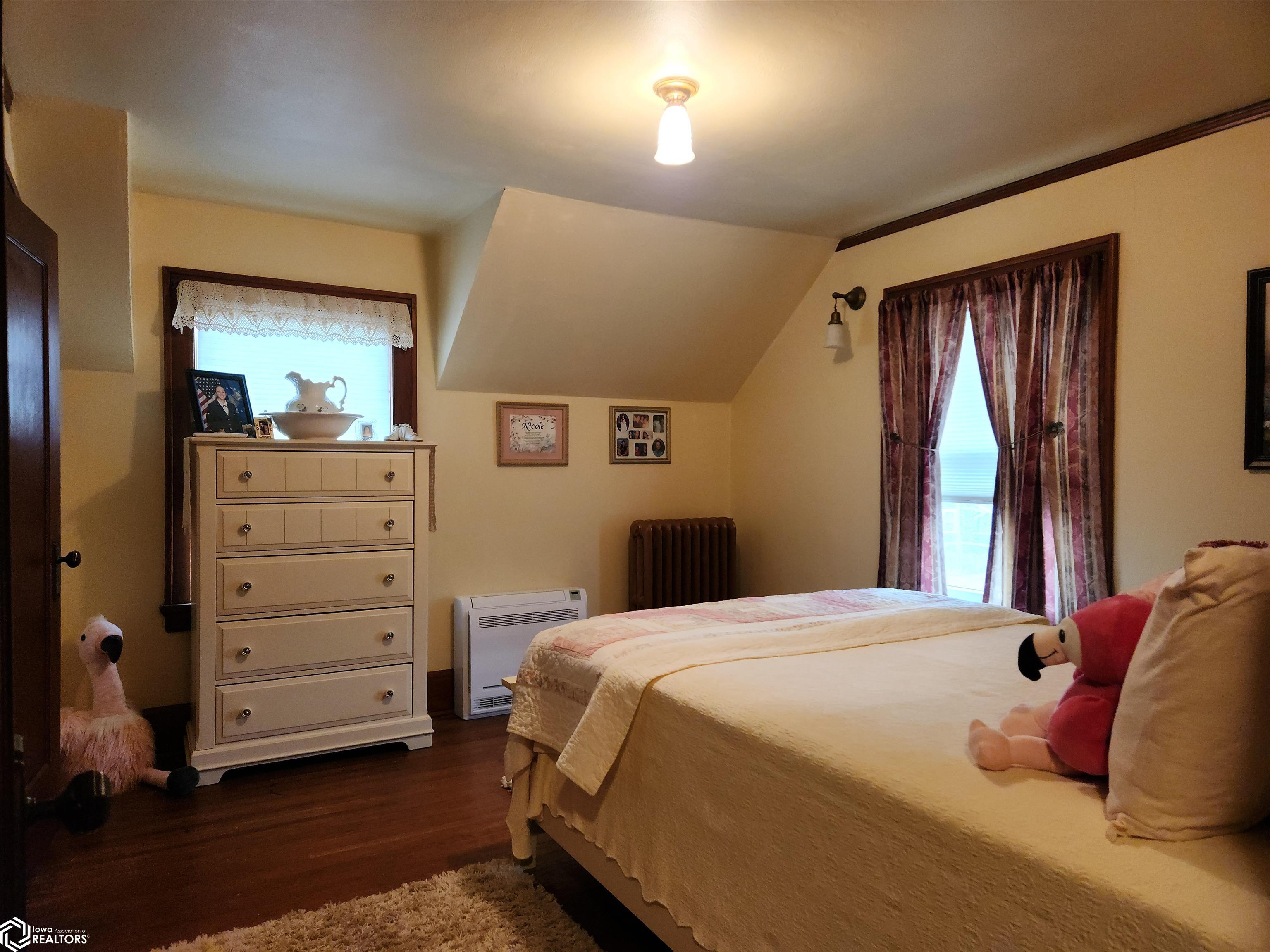 1003 East Street, Grinnell, Iowa image 24