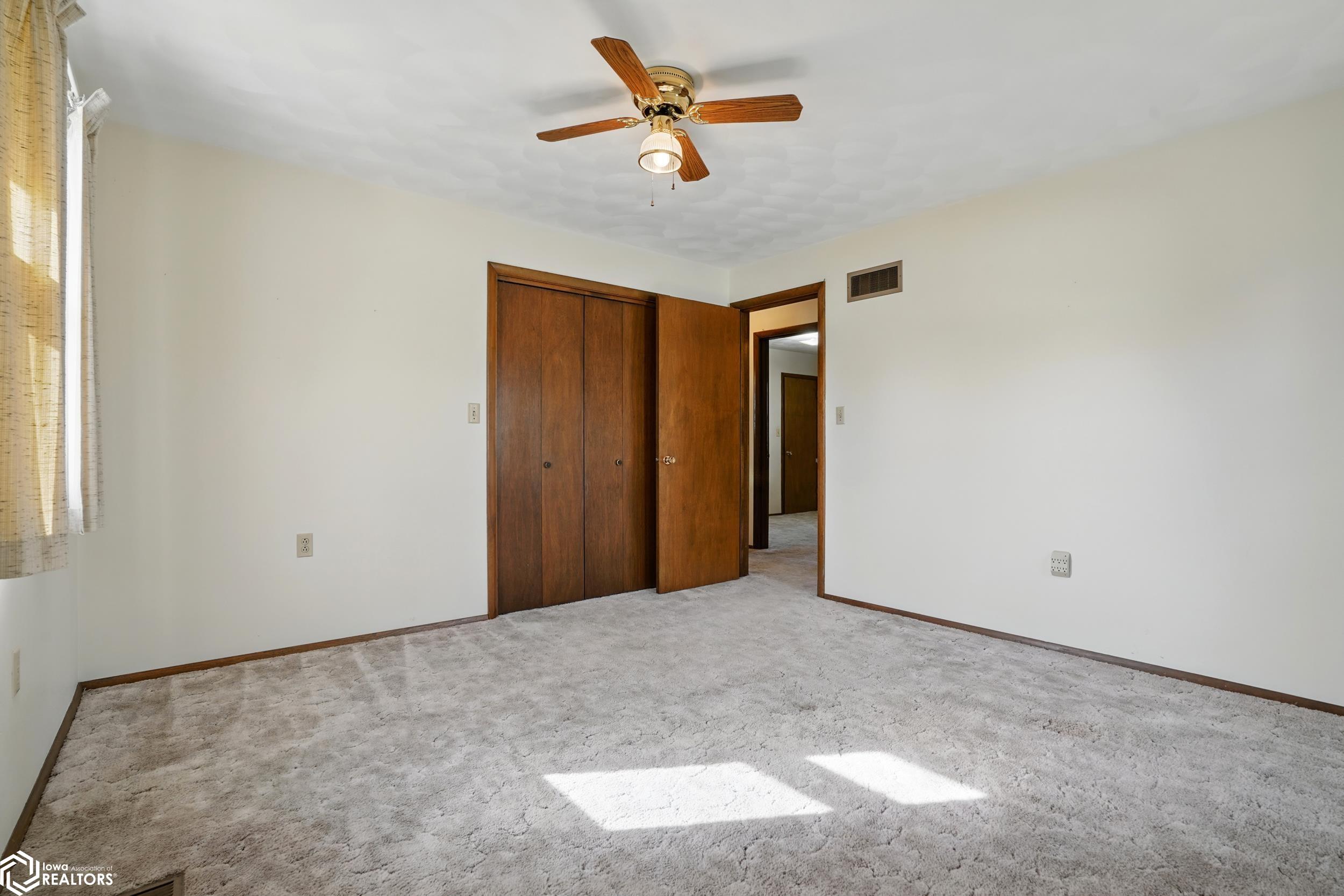 1406 N 4th Avenue, Washington, Iowa image 15