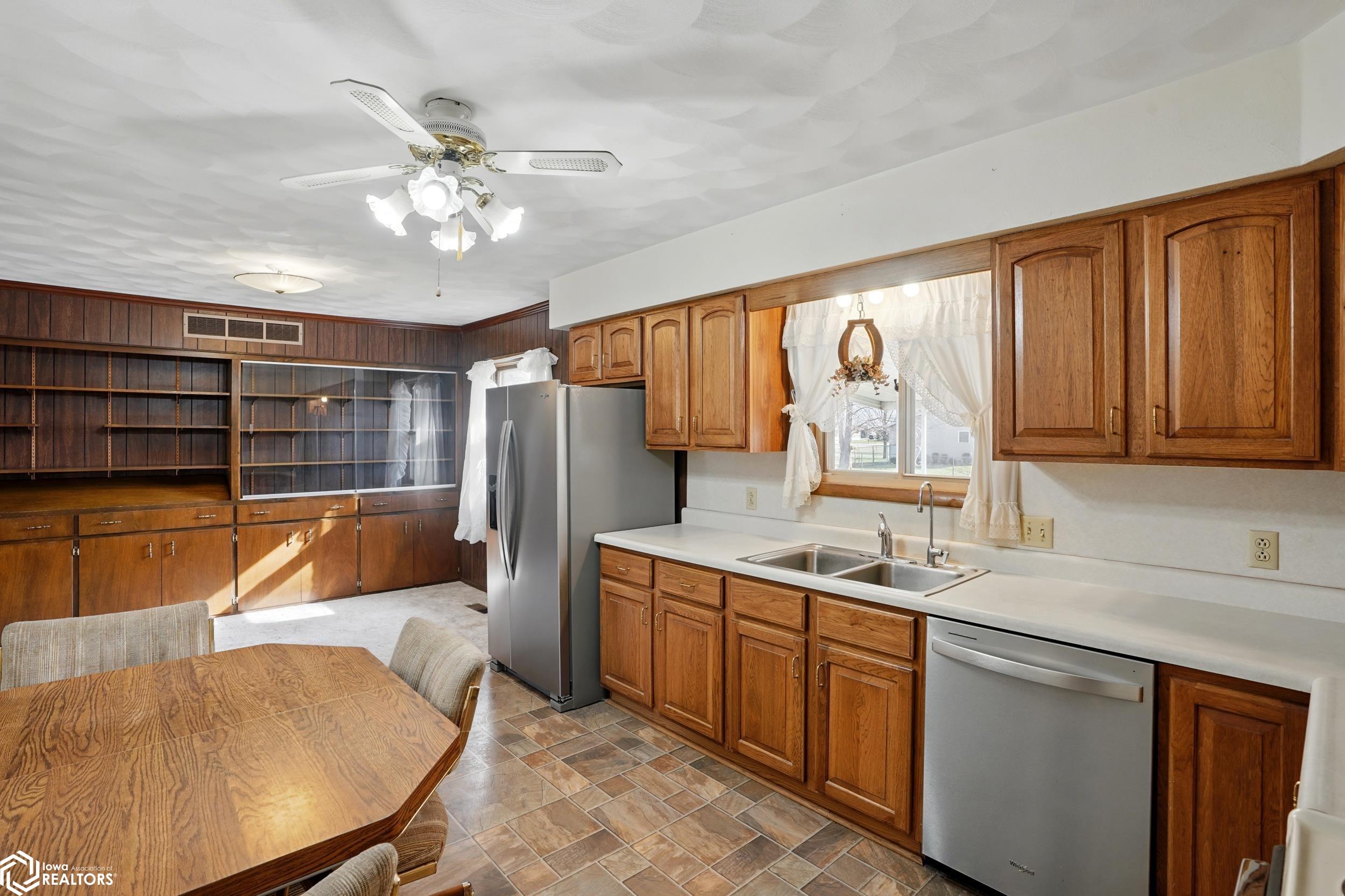 1406 N 4th Avenue, Washington, Iowa image 38