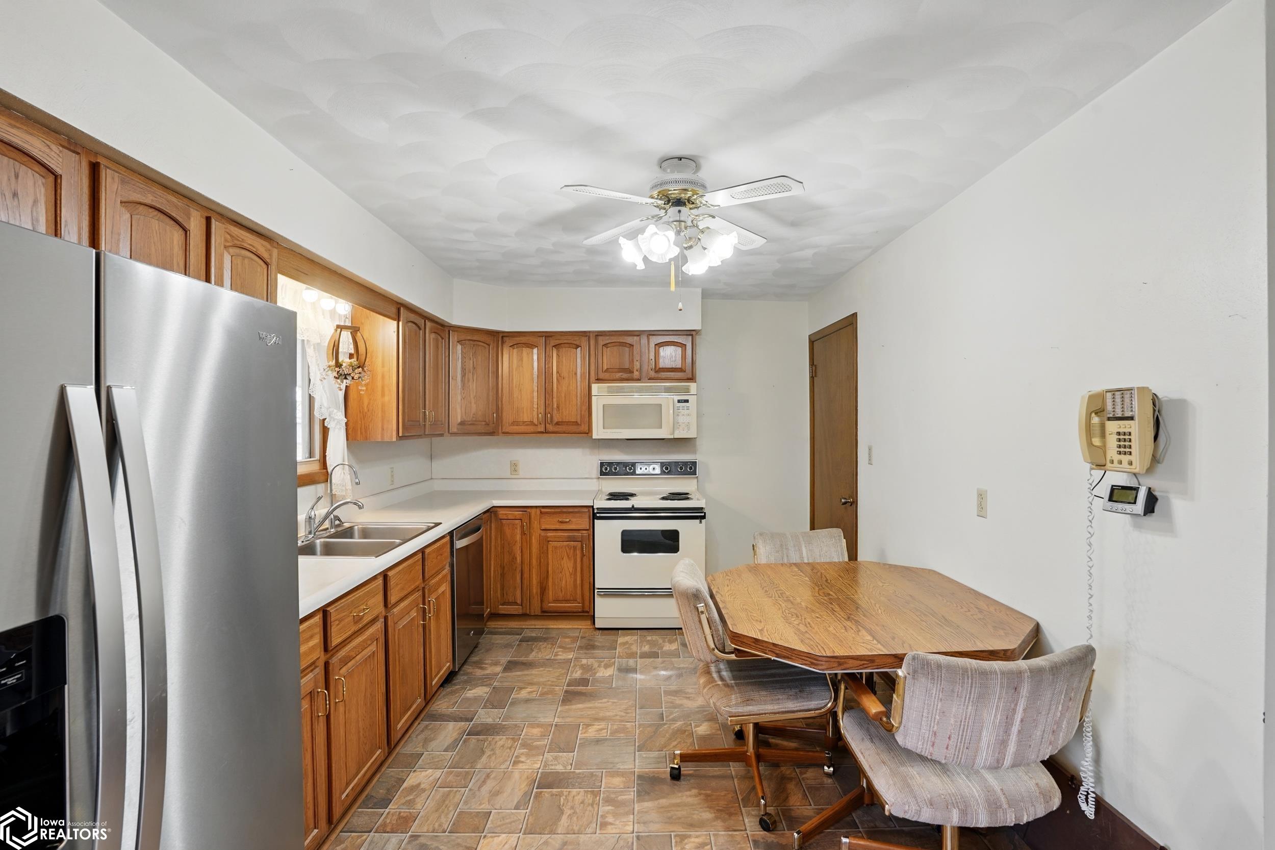 1406 N 4th Avenue, Washington, Iowa image 40