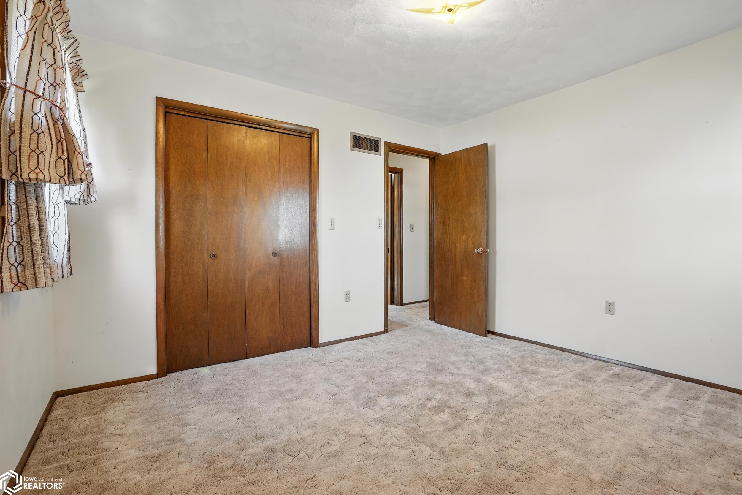 1406 N 4th Avenue, Washington, Iowa image 44