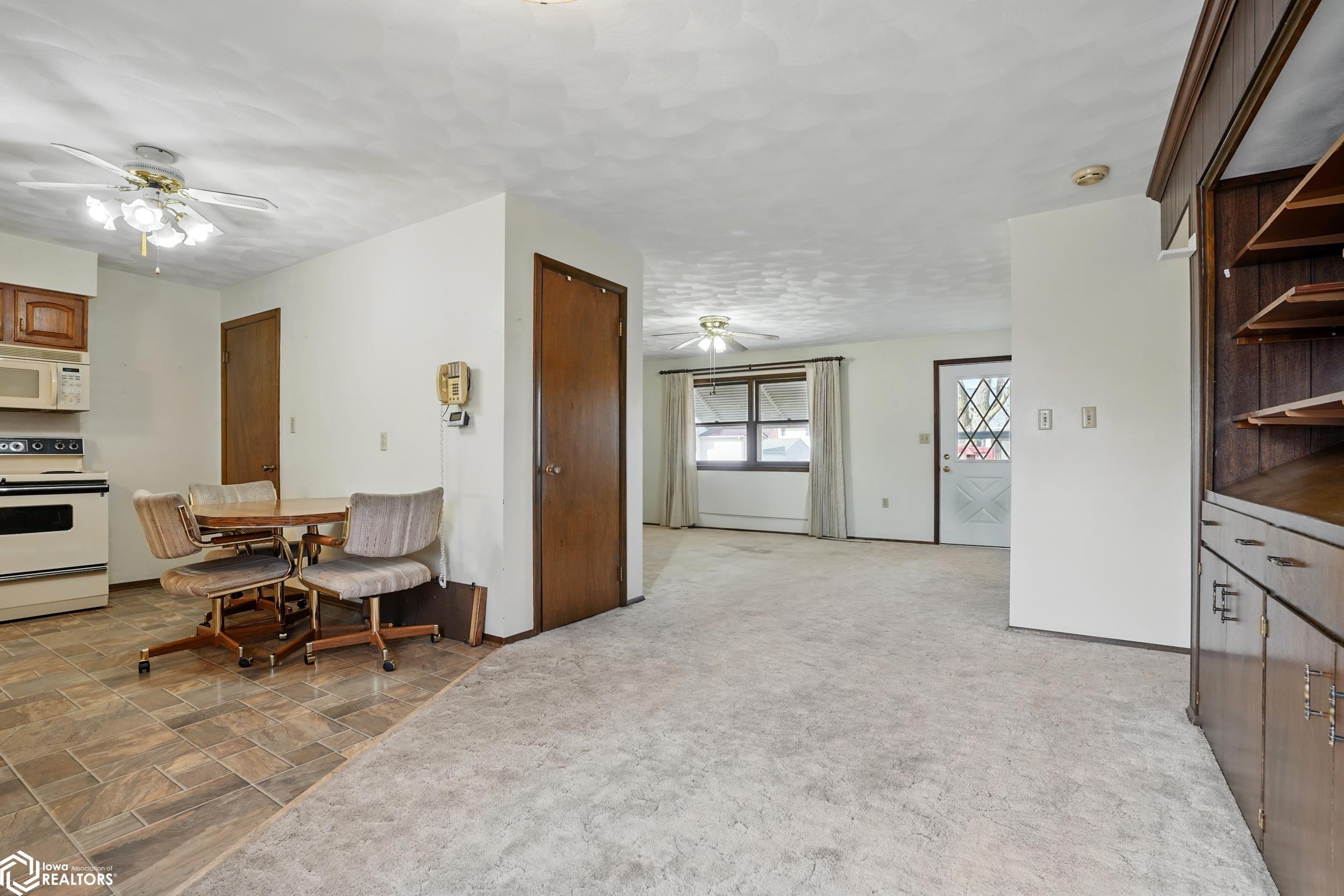1406 N 4th Avenue, Washington, Iowa image 6