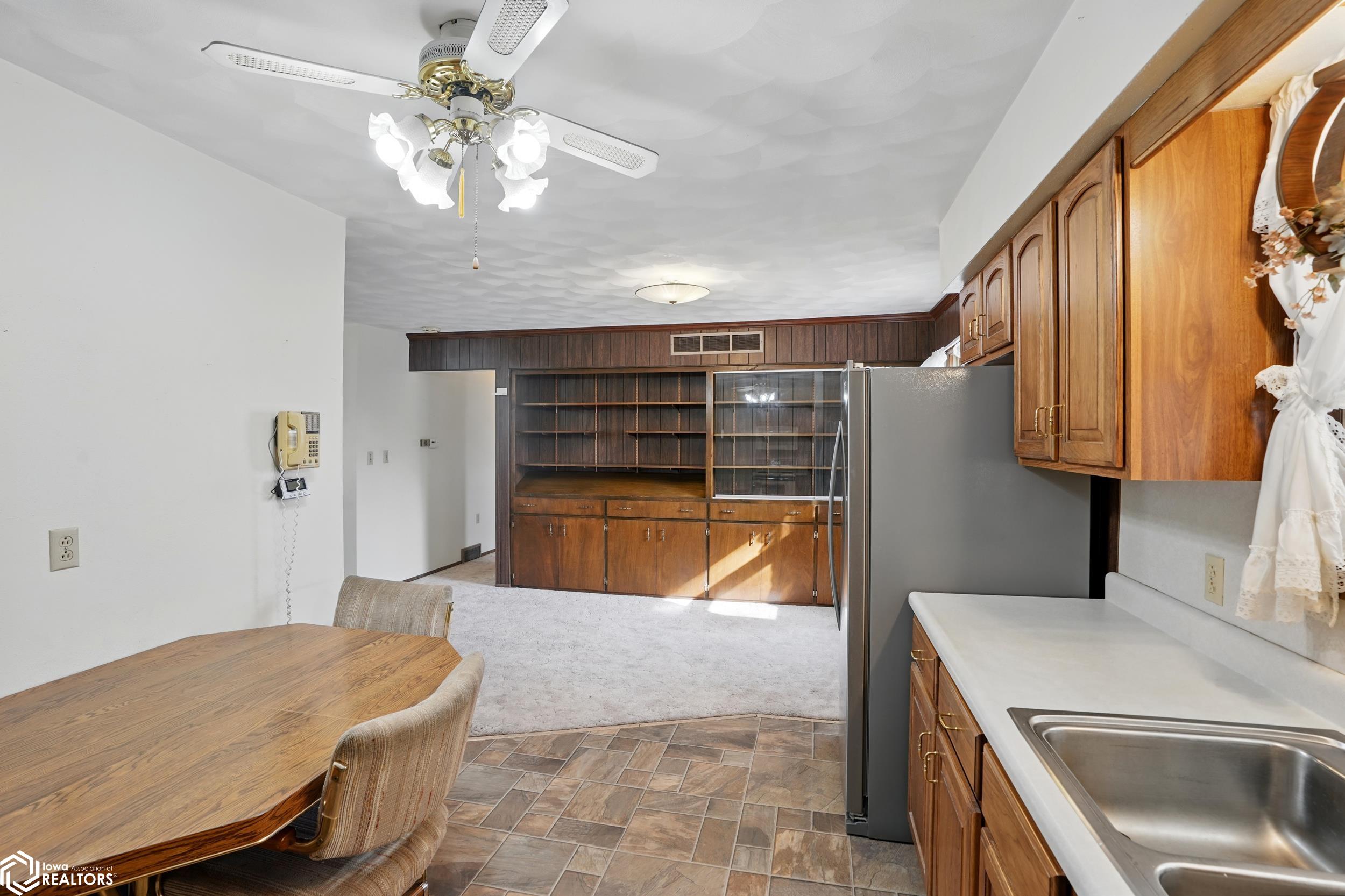 1406 N 4th Avenue, Washington, Iowa image 10