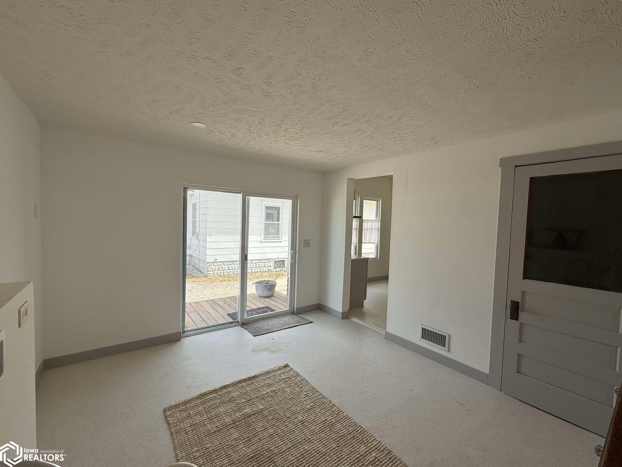 107 W Oak Street, Red Oak, Iowa image 16