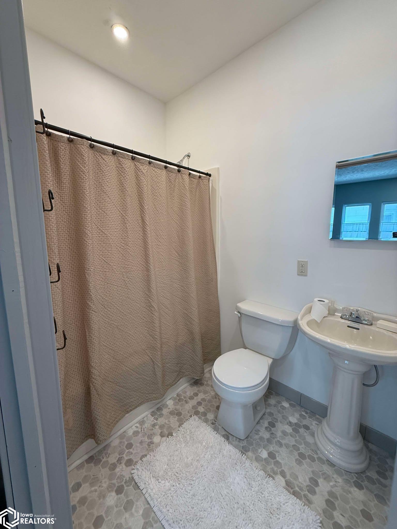 107 W Oak Street, Red Oak, Iowa image 25