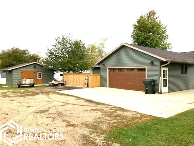 310 SW 4th Street, West Bend, Iowa image 2