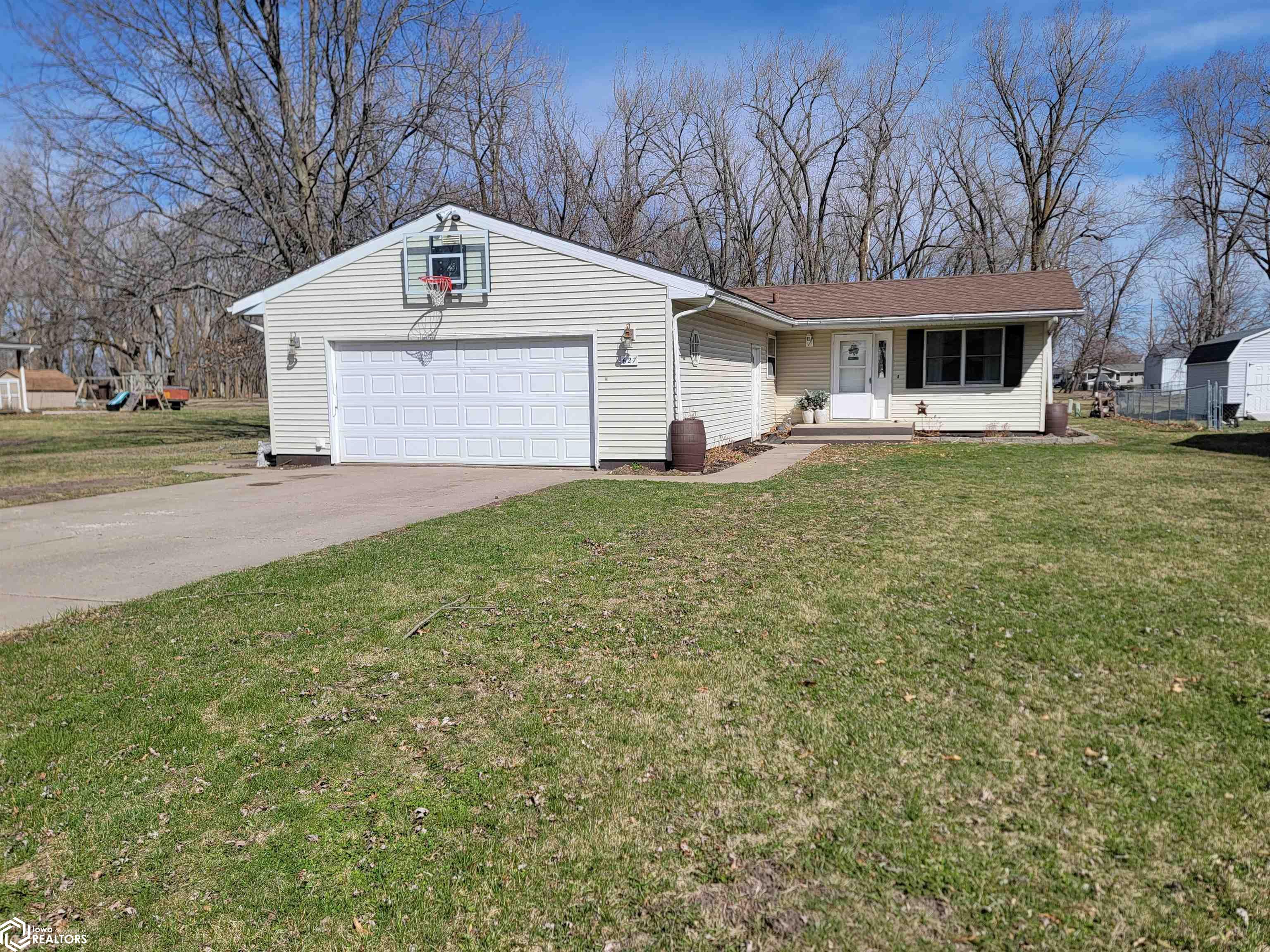 627 Edwards Drive, Ottumwa, Iowa image 1