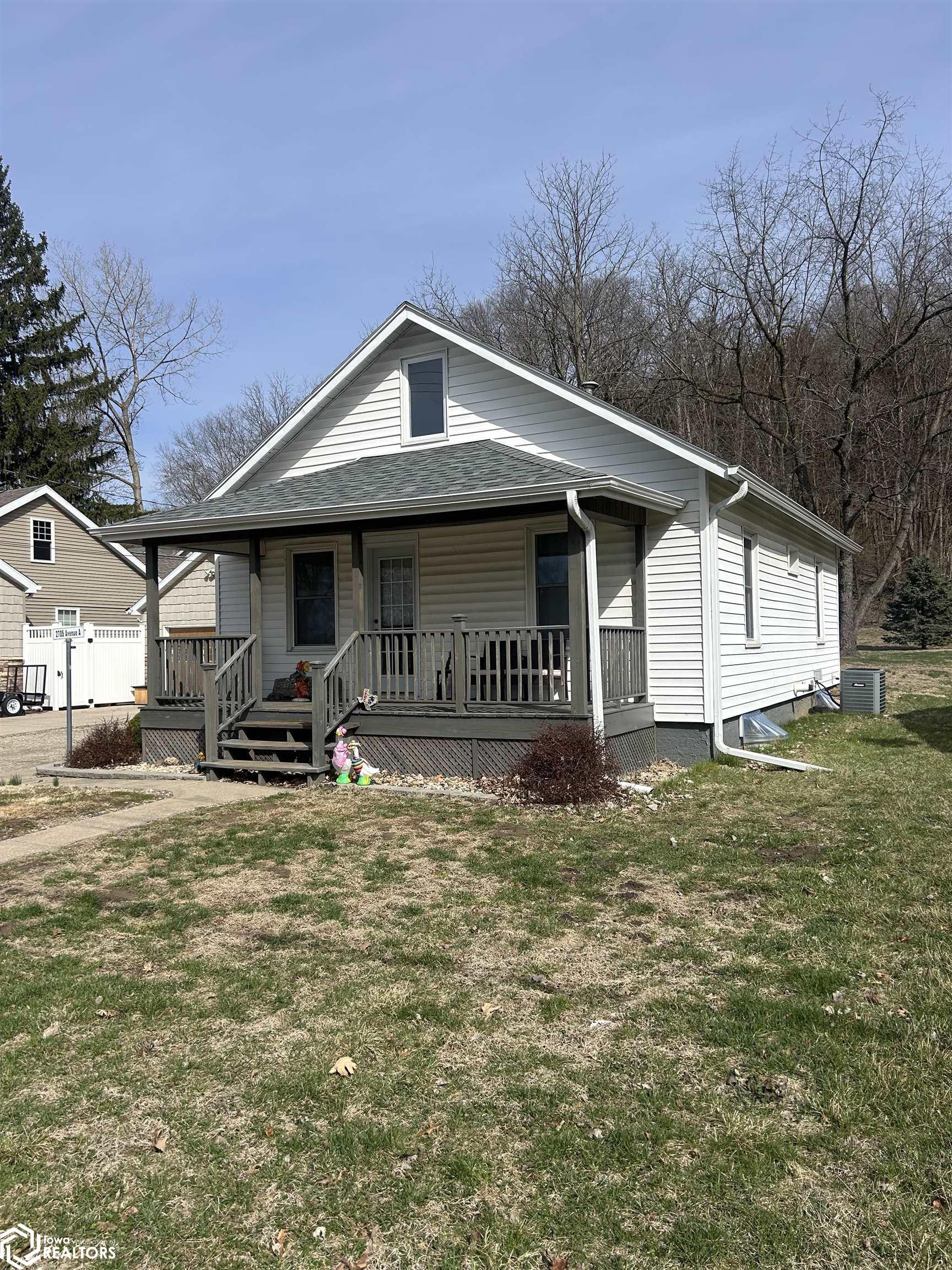 2705 Avenue A, Fort Madison, Iowa image 2