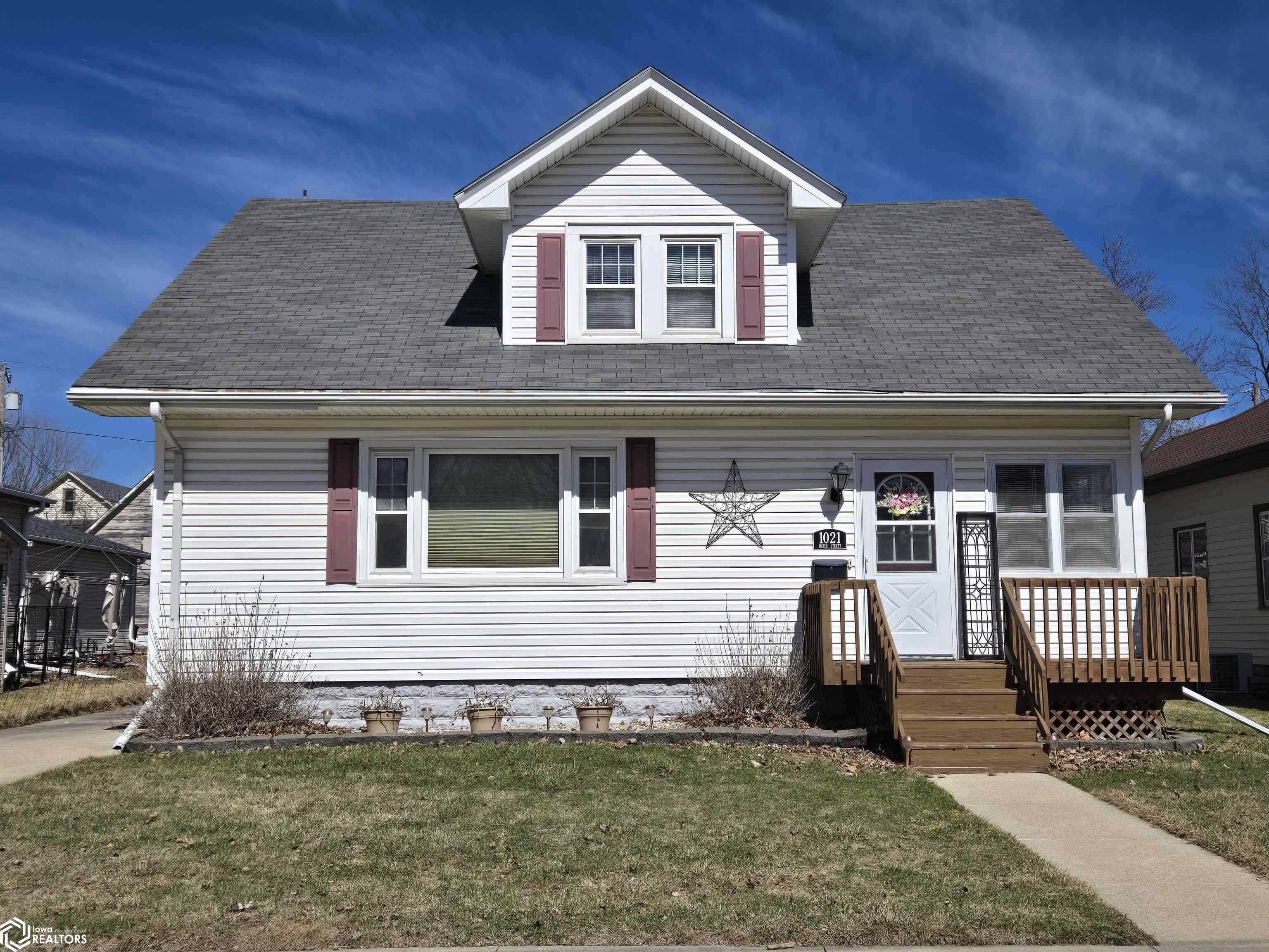 1021 Water Street, Webster City, Iowa image 1