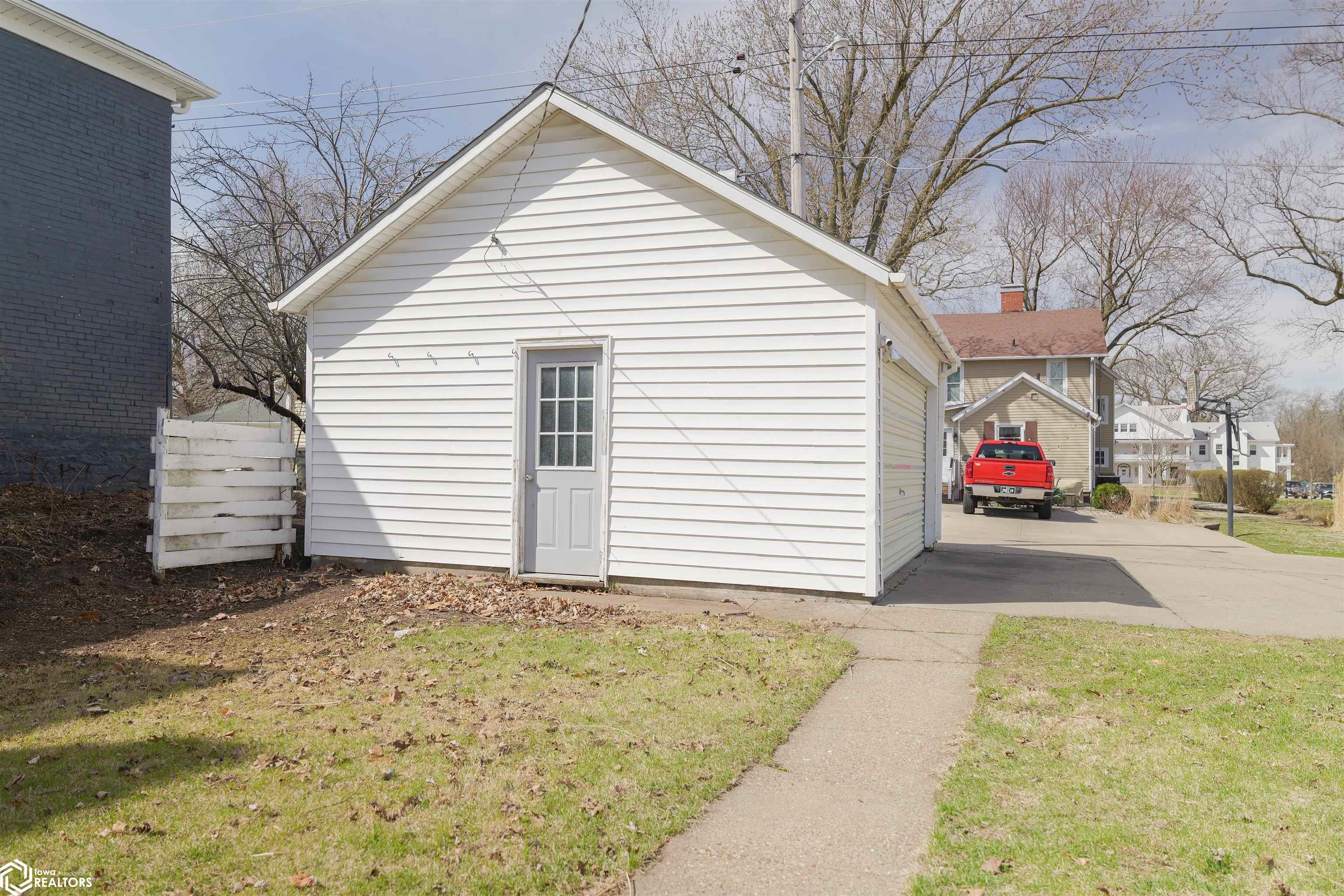 815 Summer Street, Burlington, Iowa image 35