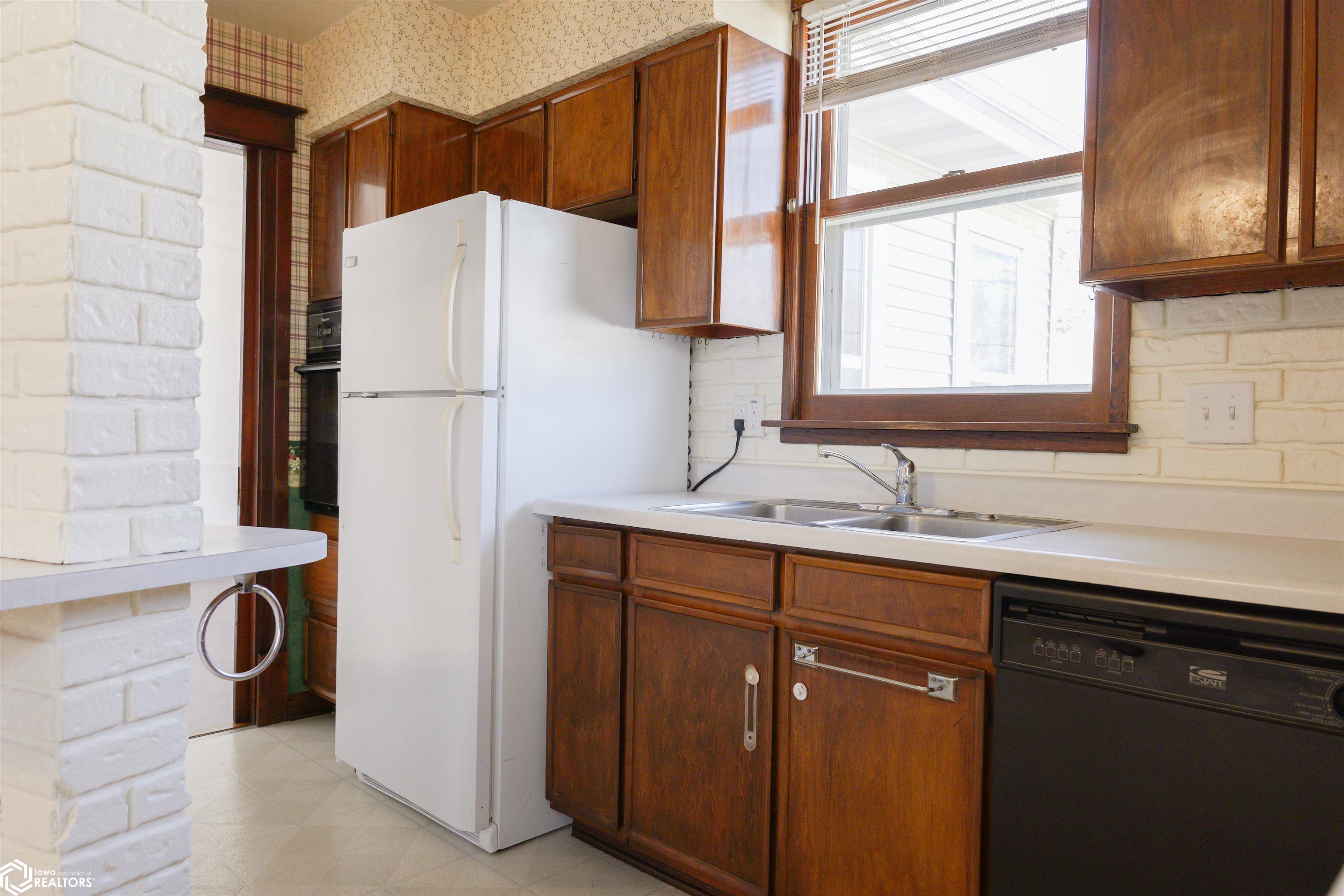815 Summer Street, Burlington, Iowa image 8