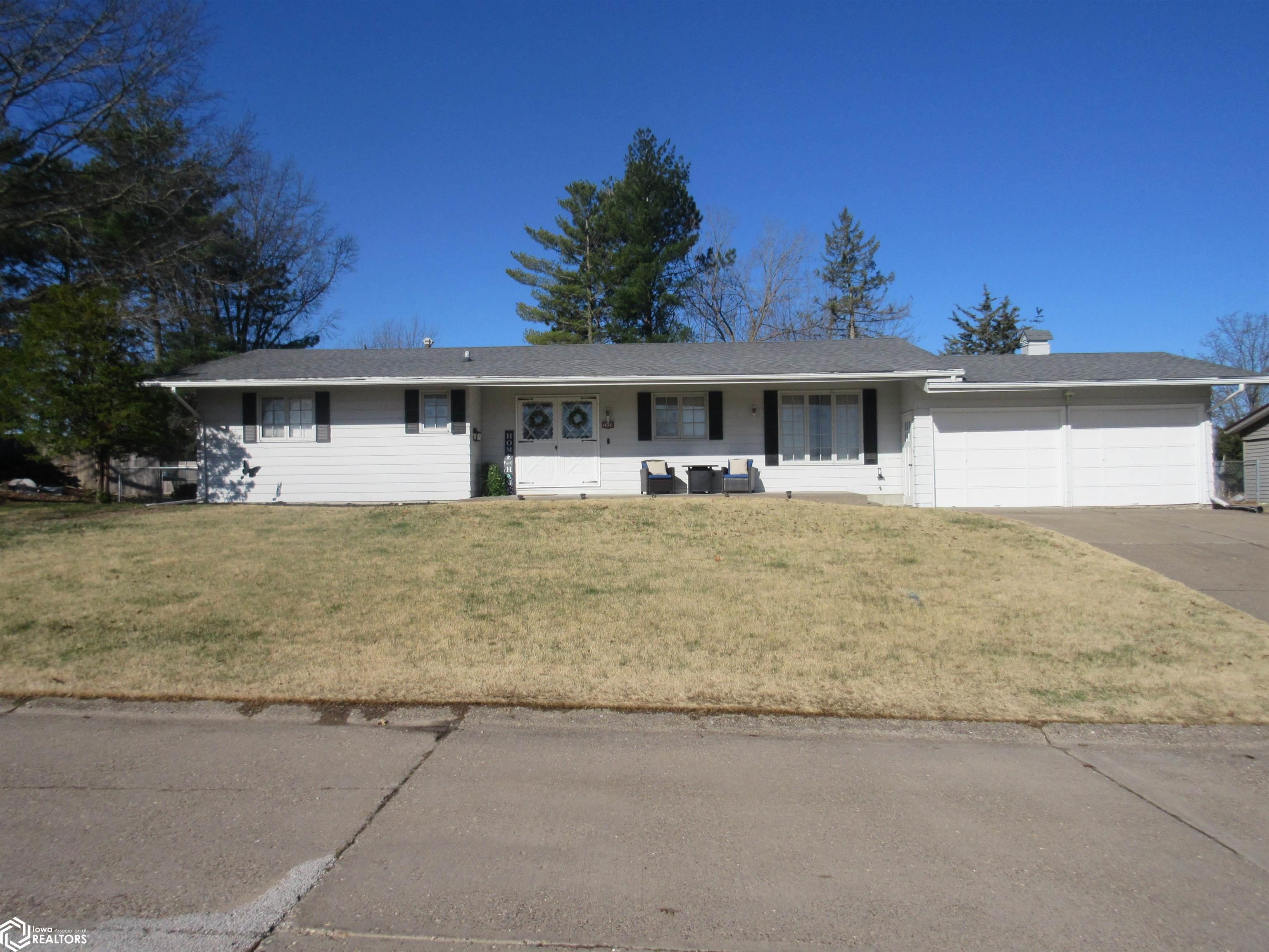 1934 Lofton Drive, Keokuk, Iowa image 1