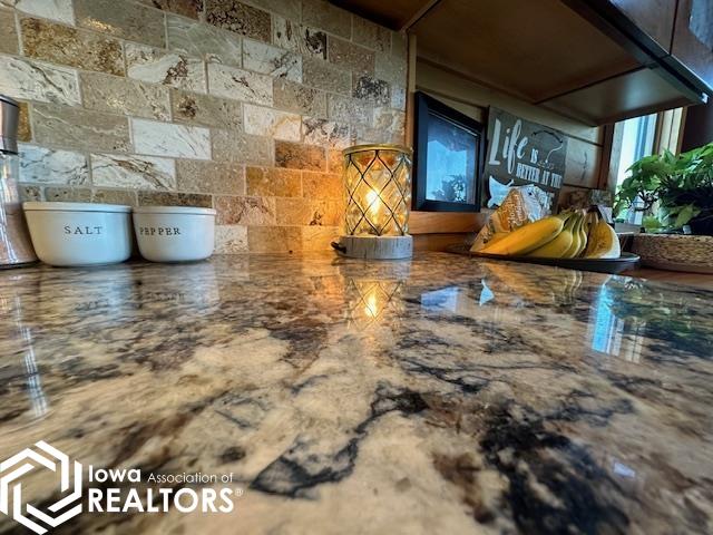 4214 W Lakeshore Drive, Brooklyn, Iowa image 11