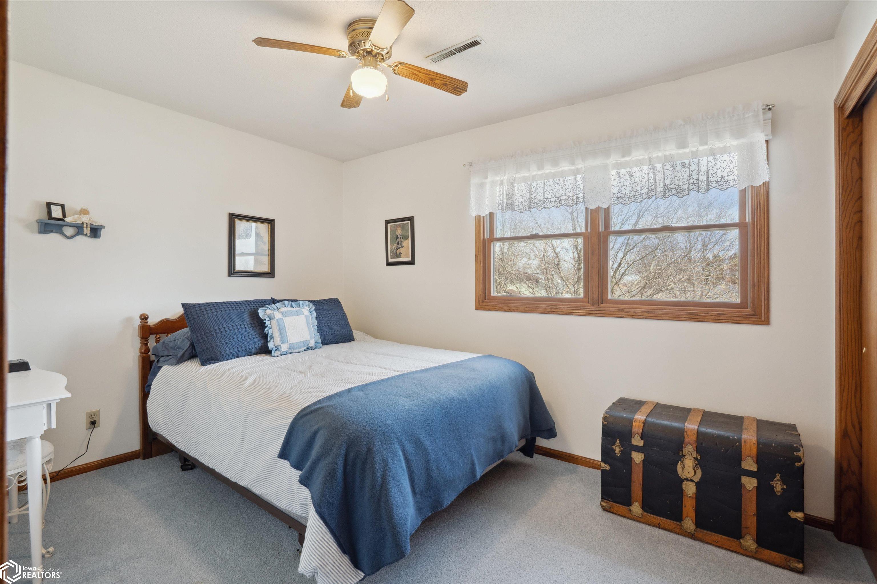 1829 Stoecker Street, Grinnell, Iowa image 24